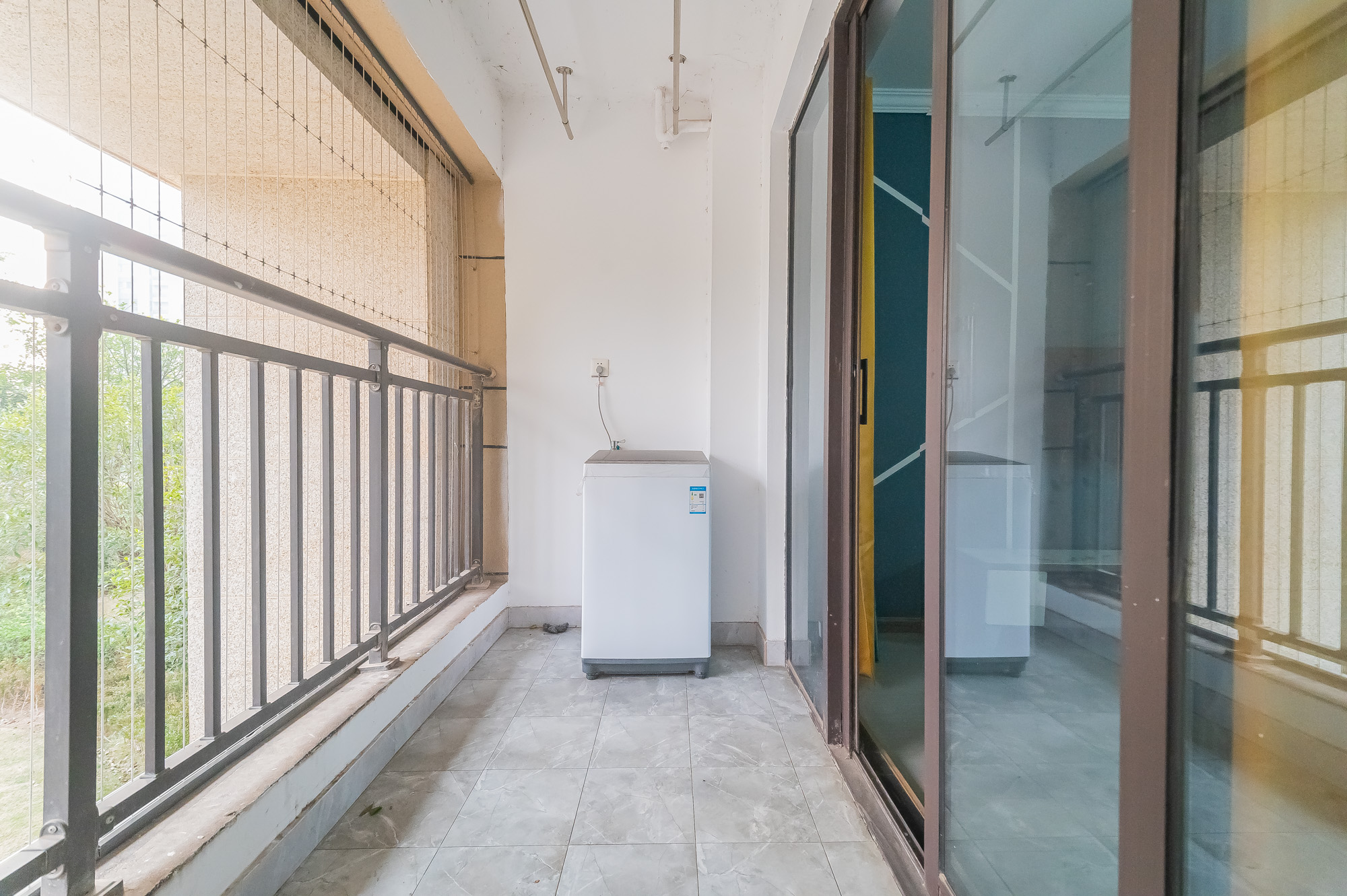 星湖湾二期高层  3室2厅1卫    72.0万 星湖湾二期高层  3室2厅1卫    72.0万阳台