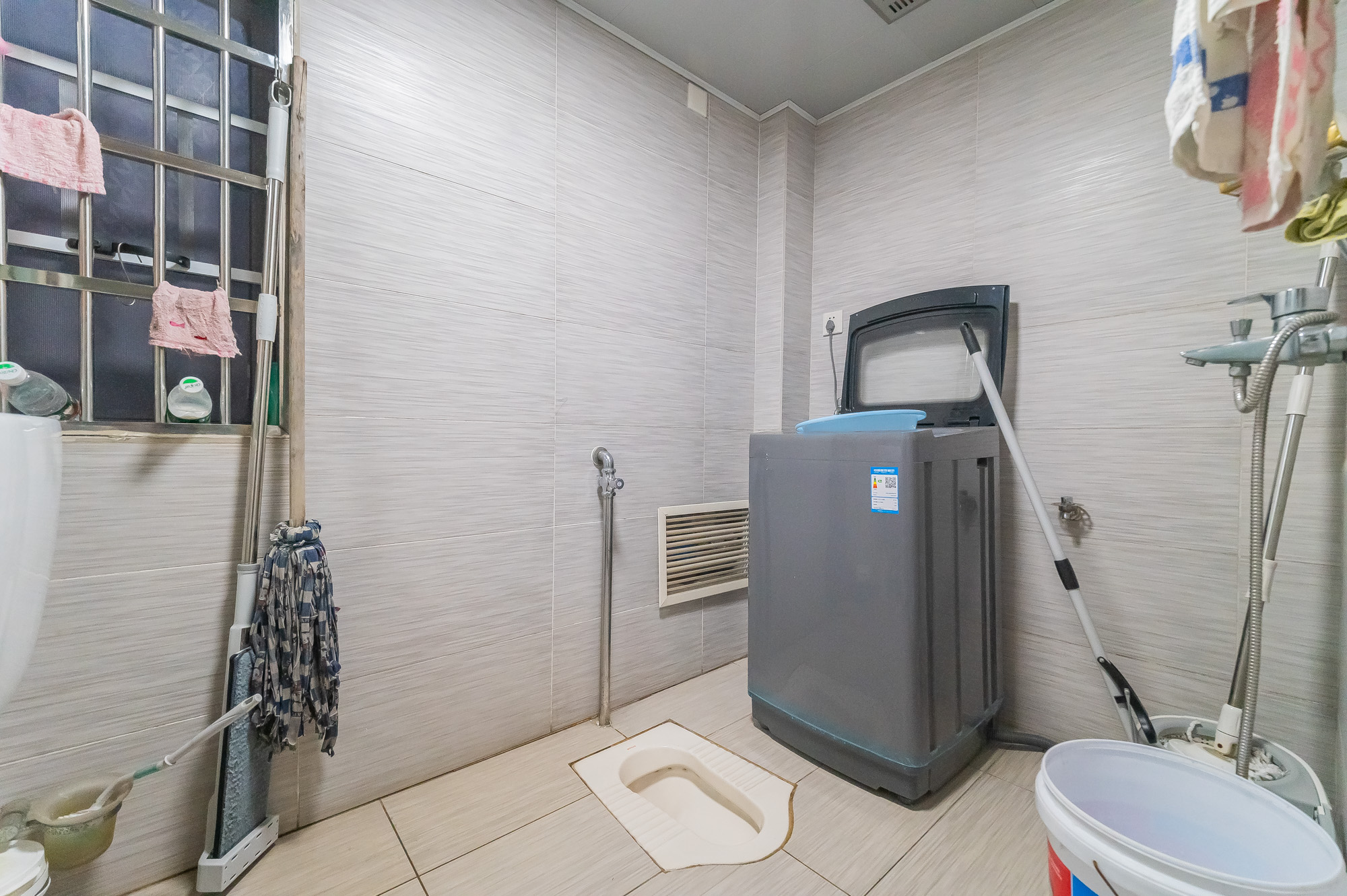 幸福里（幸福里一期）  6室2厅2卫    199.0万卫生间