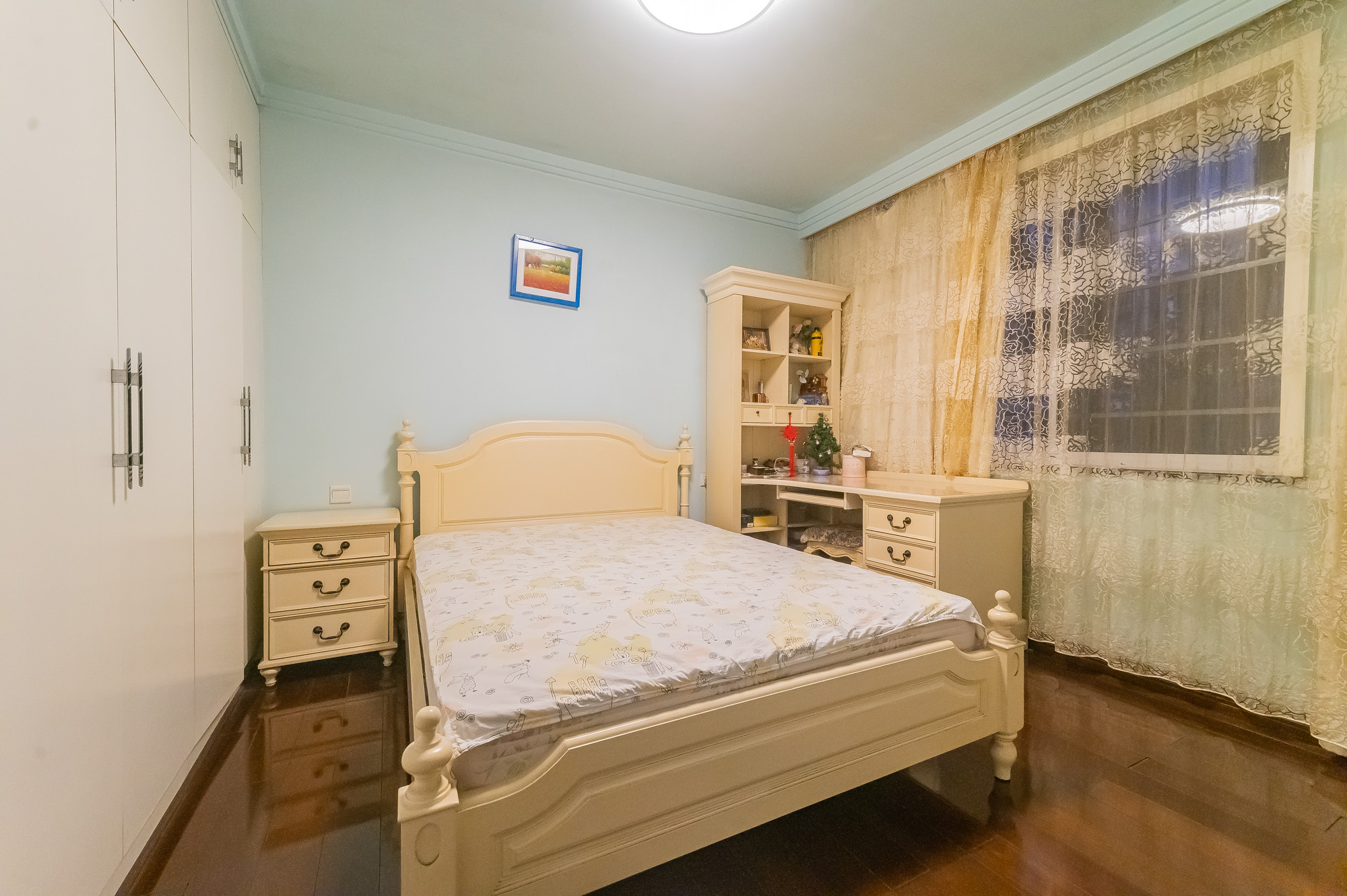 幸福里（幸福里一期）  6室2厅2卫    199.0万卧室