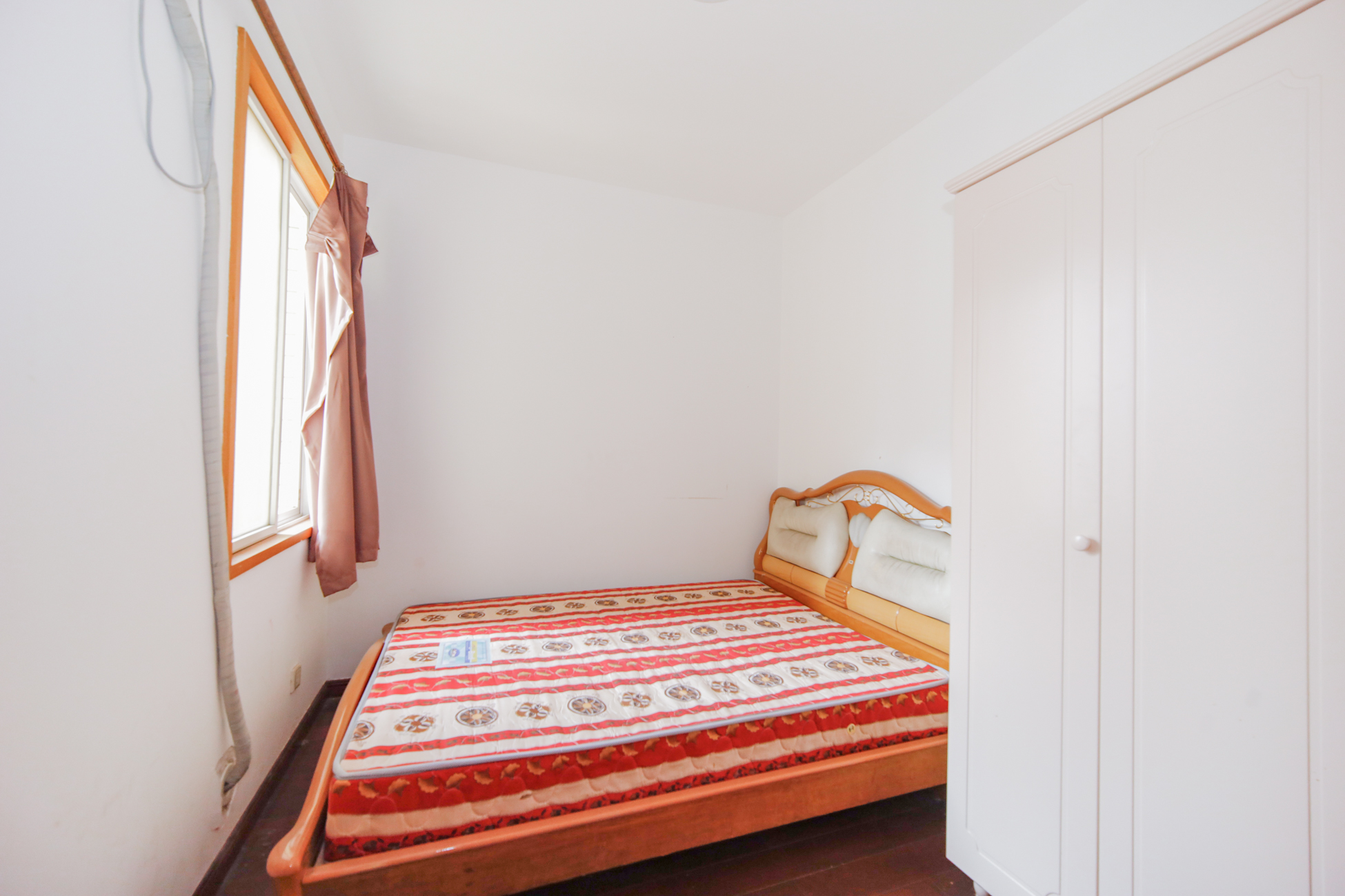 星语林名园 3室2厅2卫 82.0万 星语林名园 3室2厅2卫 82.0万卧室