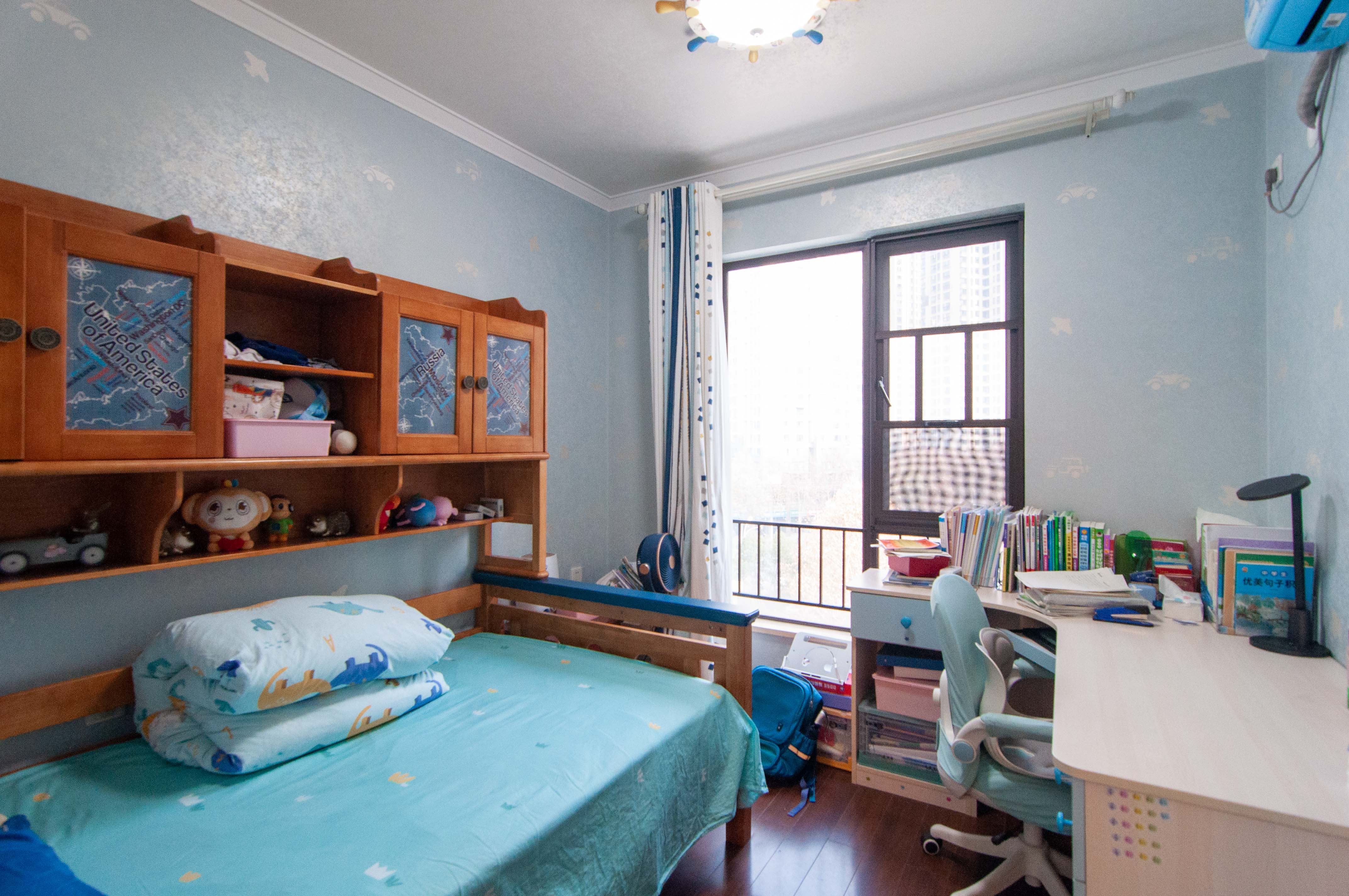 万科里梅溪郡  3室2厅2卫    228.0万其他