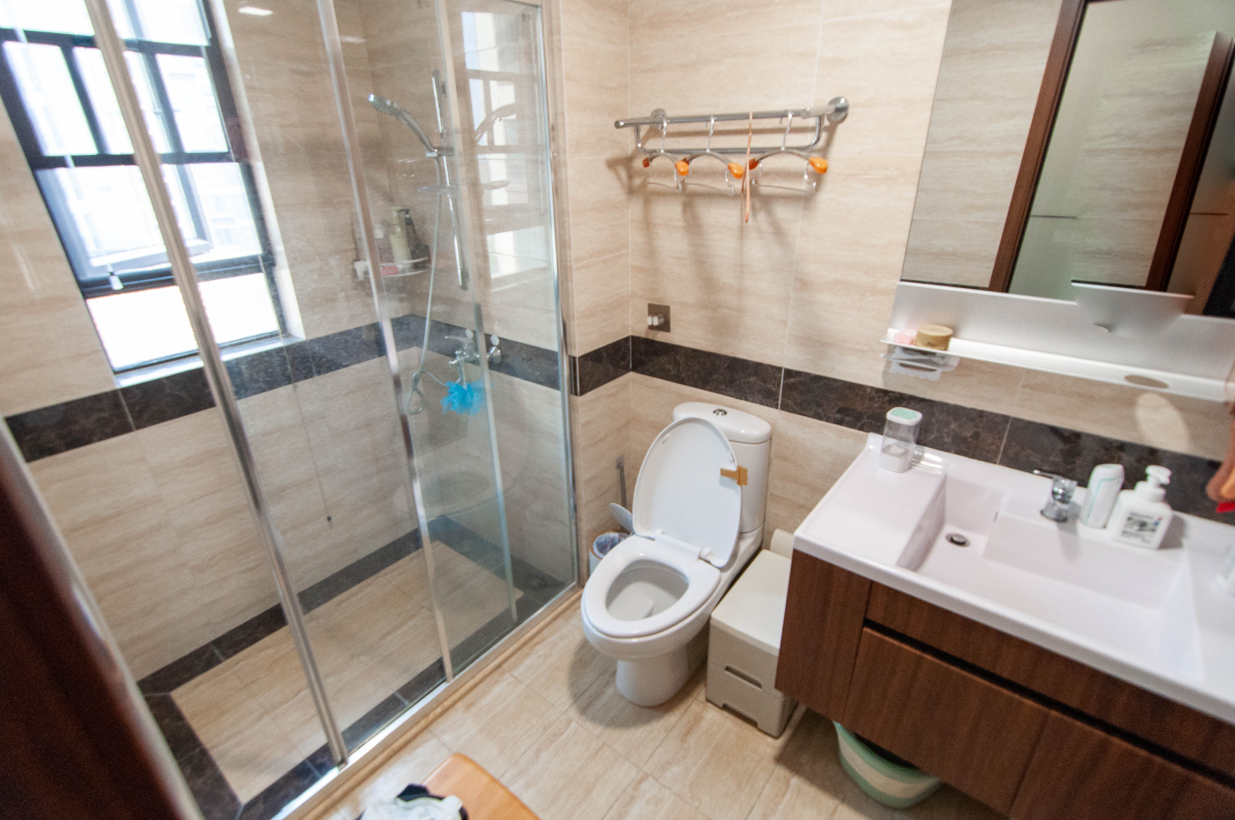 万科里梅溪郡  3室2厅2卫    228.0万卫生间