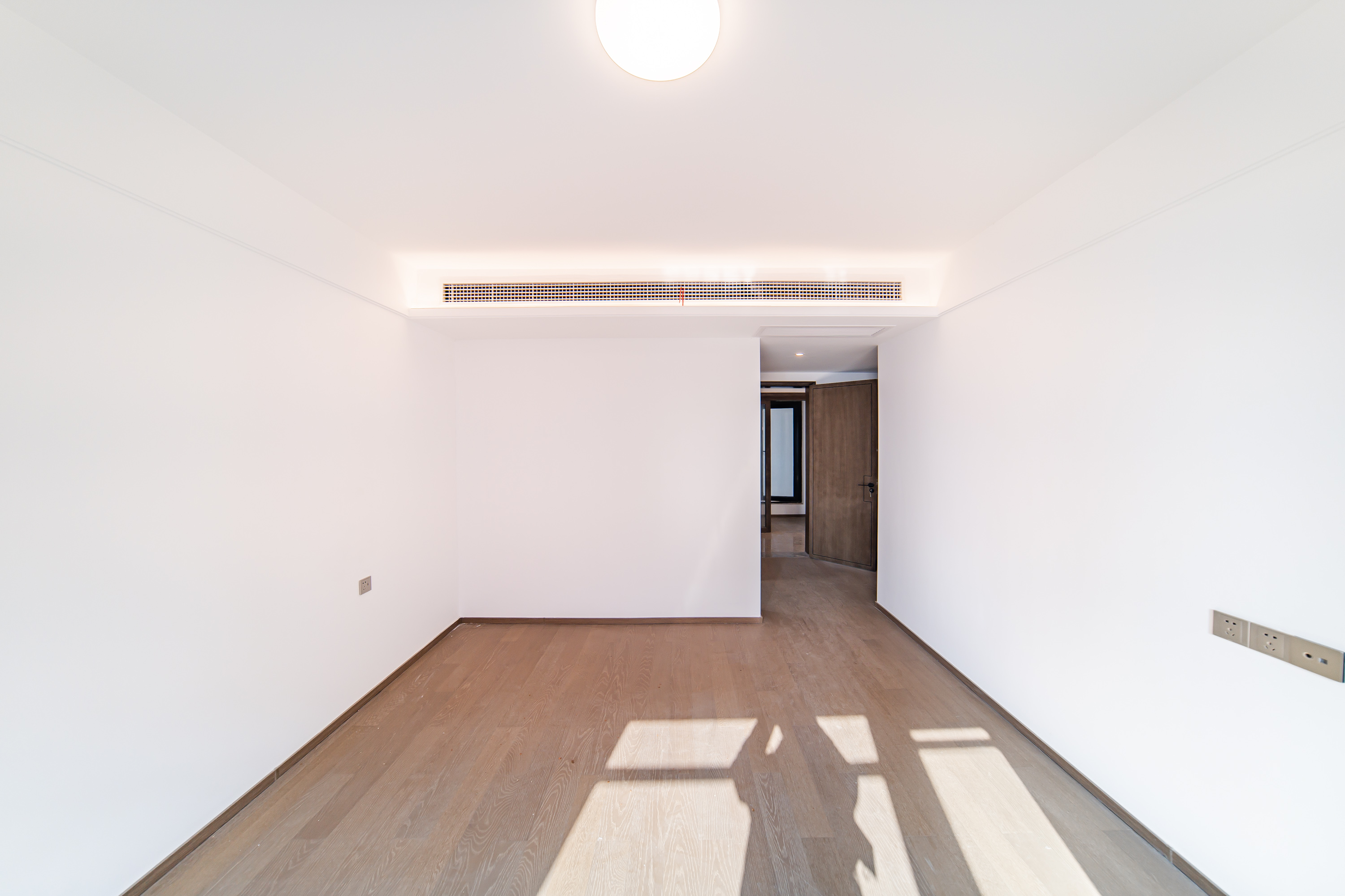 建发电建江山悦  4室2厅2卫   236.00万卧室