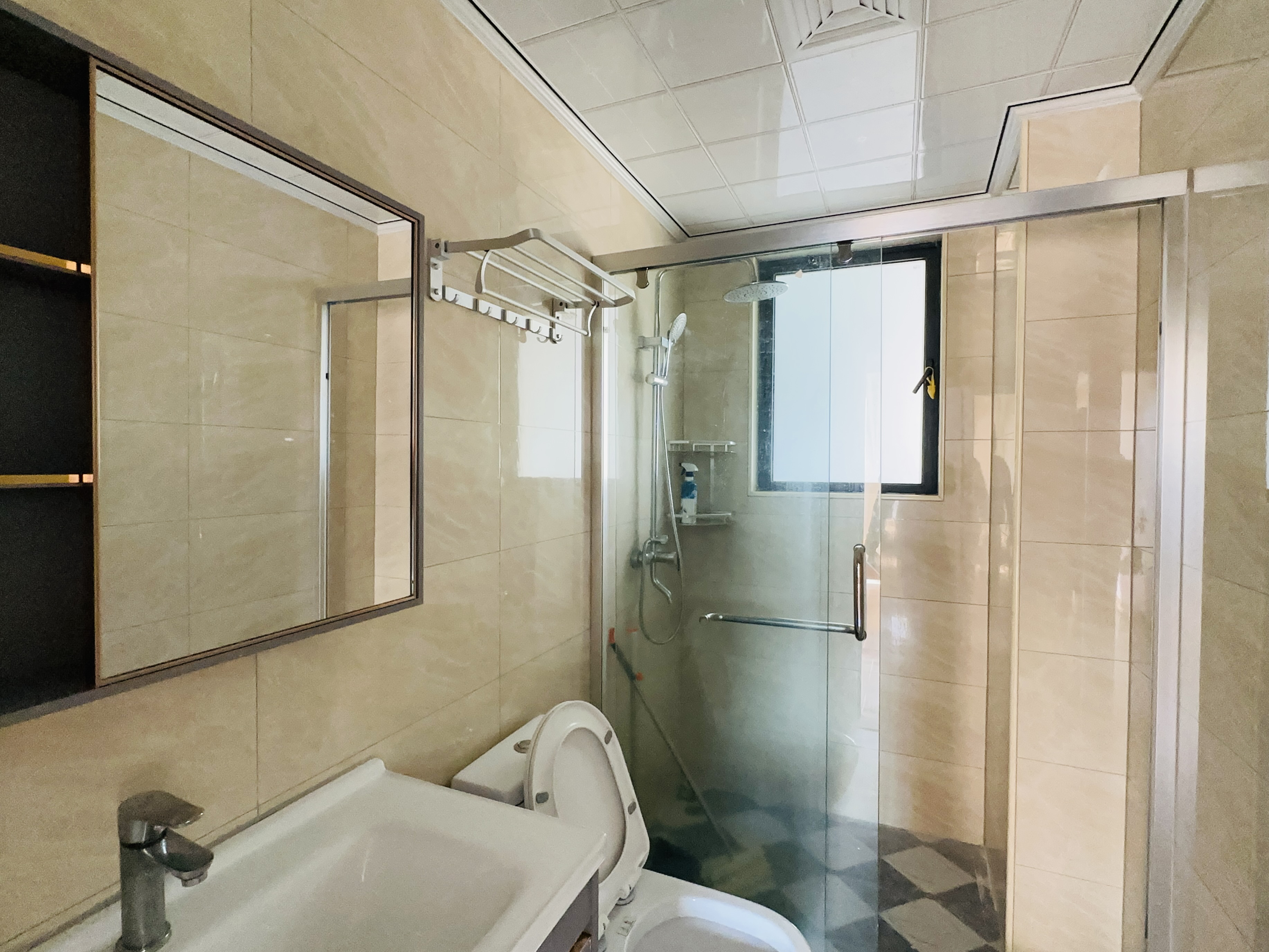 恩祥新城 3室2厅1卫 159.0万 恩祥新城 3室2厅1卫 159.0万卫生间