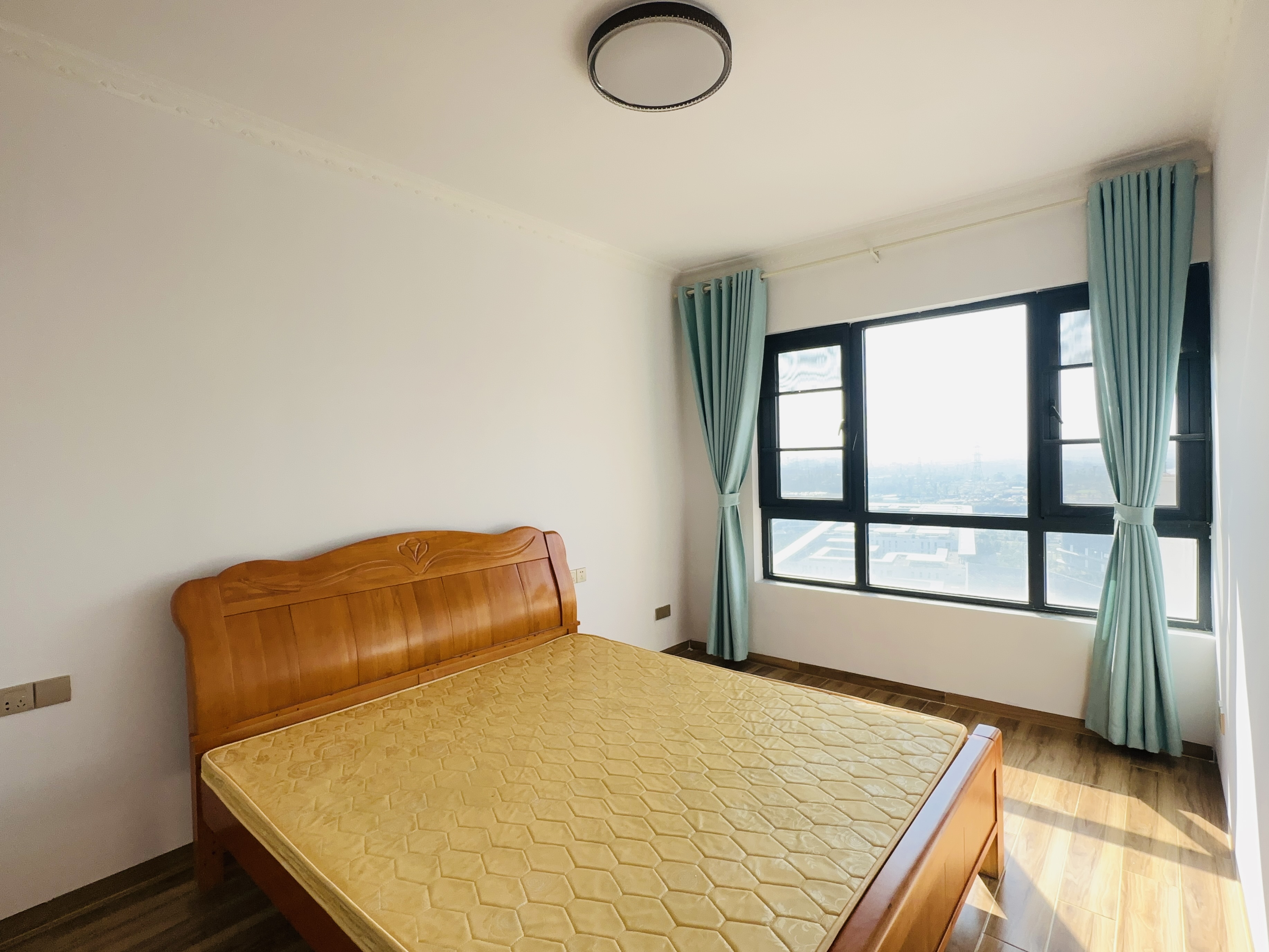 恩祥新城 3室2厅1卫 159.0万 恩祥新城 3室2厅1卫 159.0万卧室