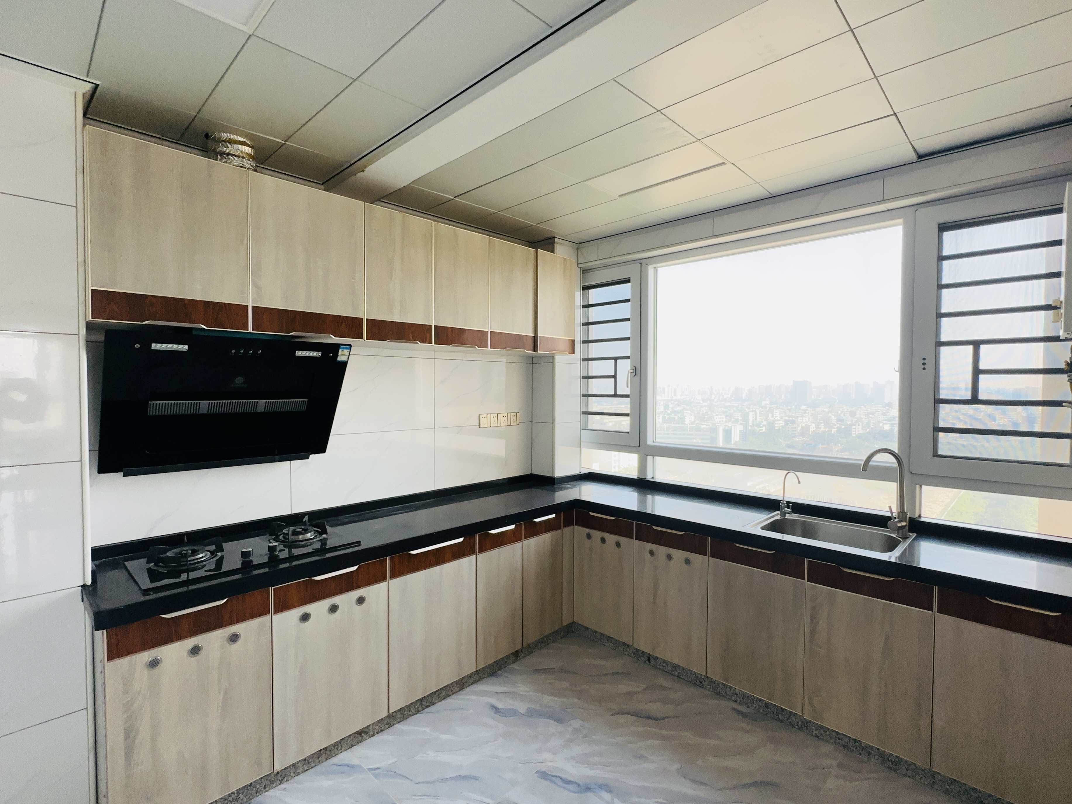 恩祥新城 3室2厅1卫 159.0万 恩祥新城 3室2厅1卫 159.0万厨房