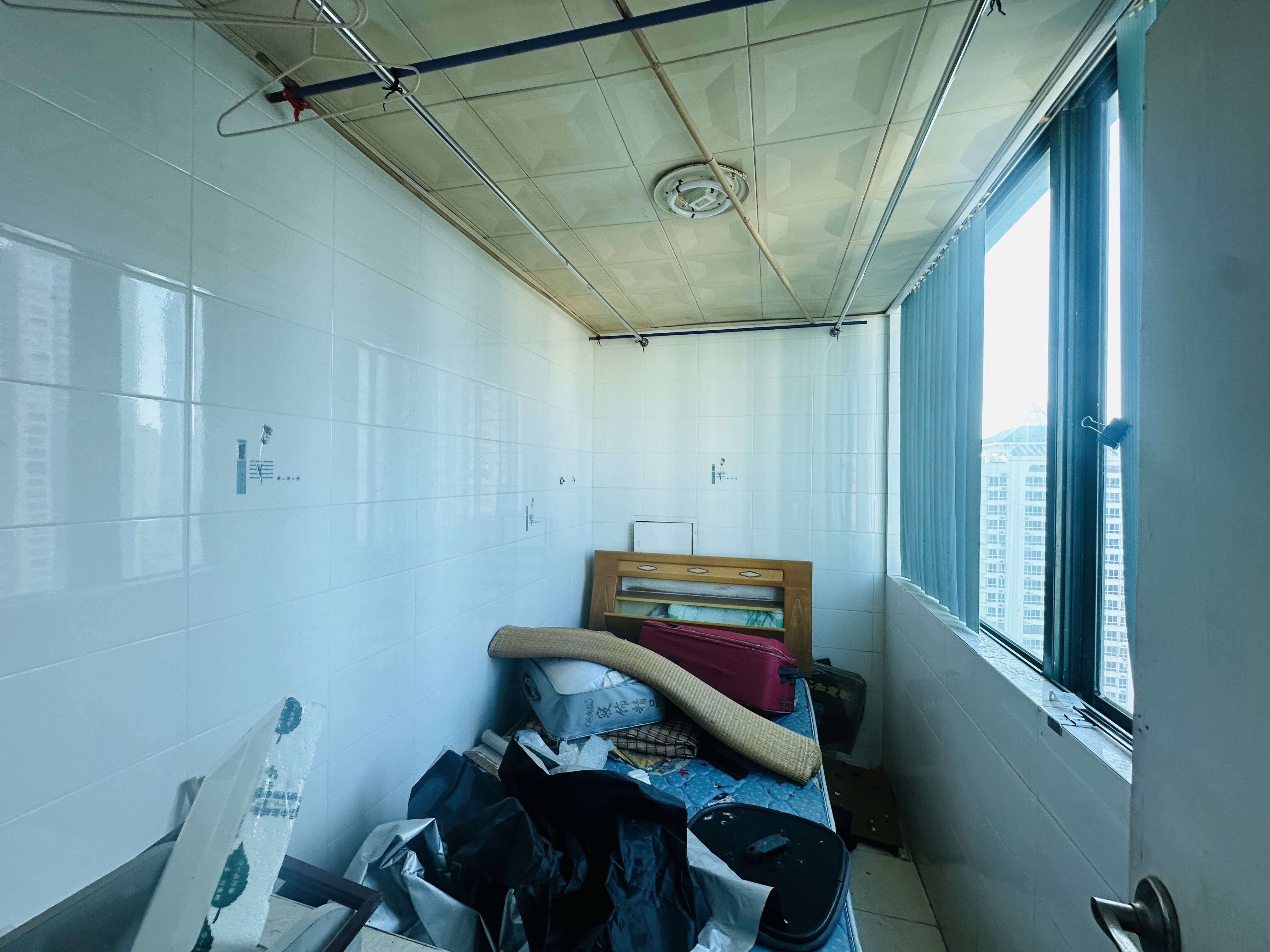 新达商务大厦 3室2厅2卫 175.0万 新达商务大厦 3室2厅2卫 175.0万其他