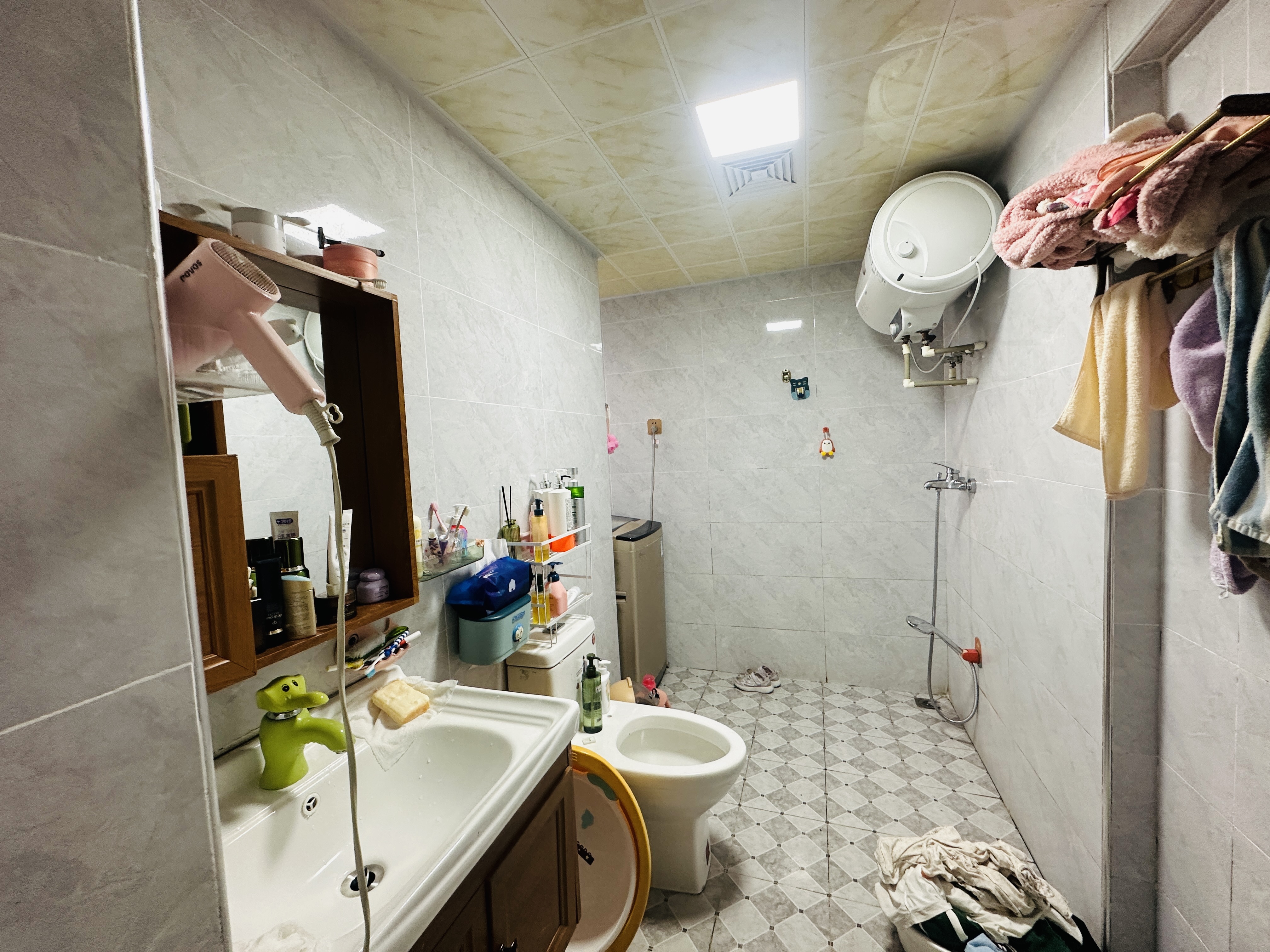 海市盛楼 3室2厅1卫 135.0万 海市盛楼 3室2厅1卫 135.0万卫生间