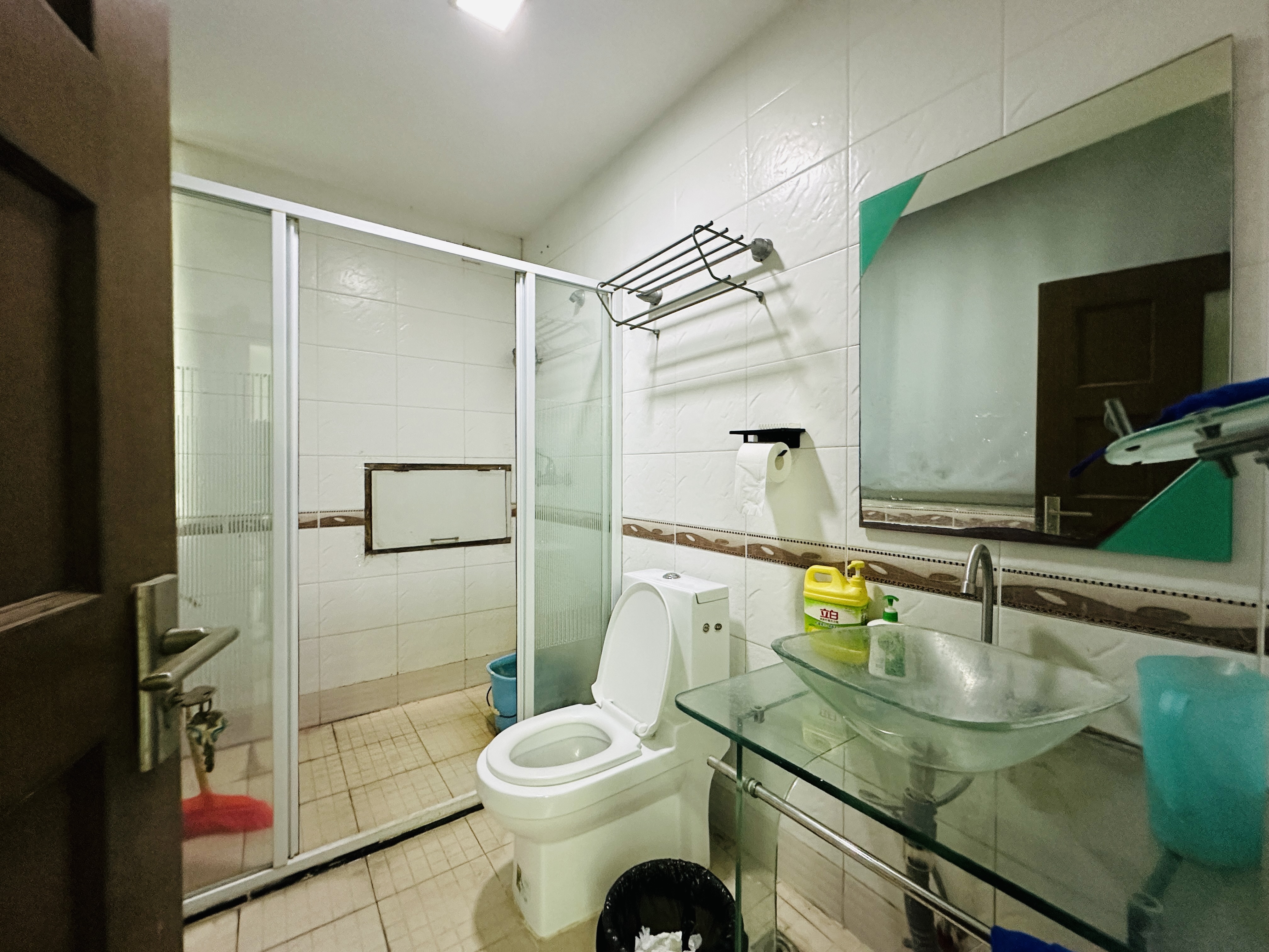 新达商务大厦 3室2厅1卫 197.0万 新达商务大厦 3室2厅1卫 197.0万卫生间