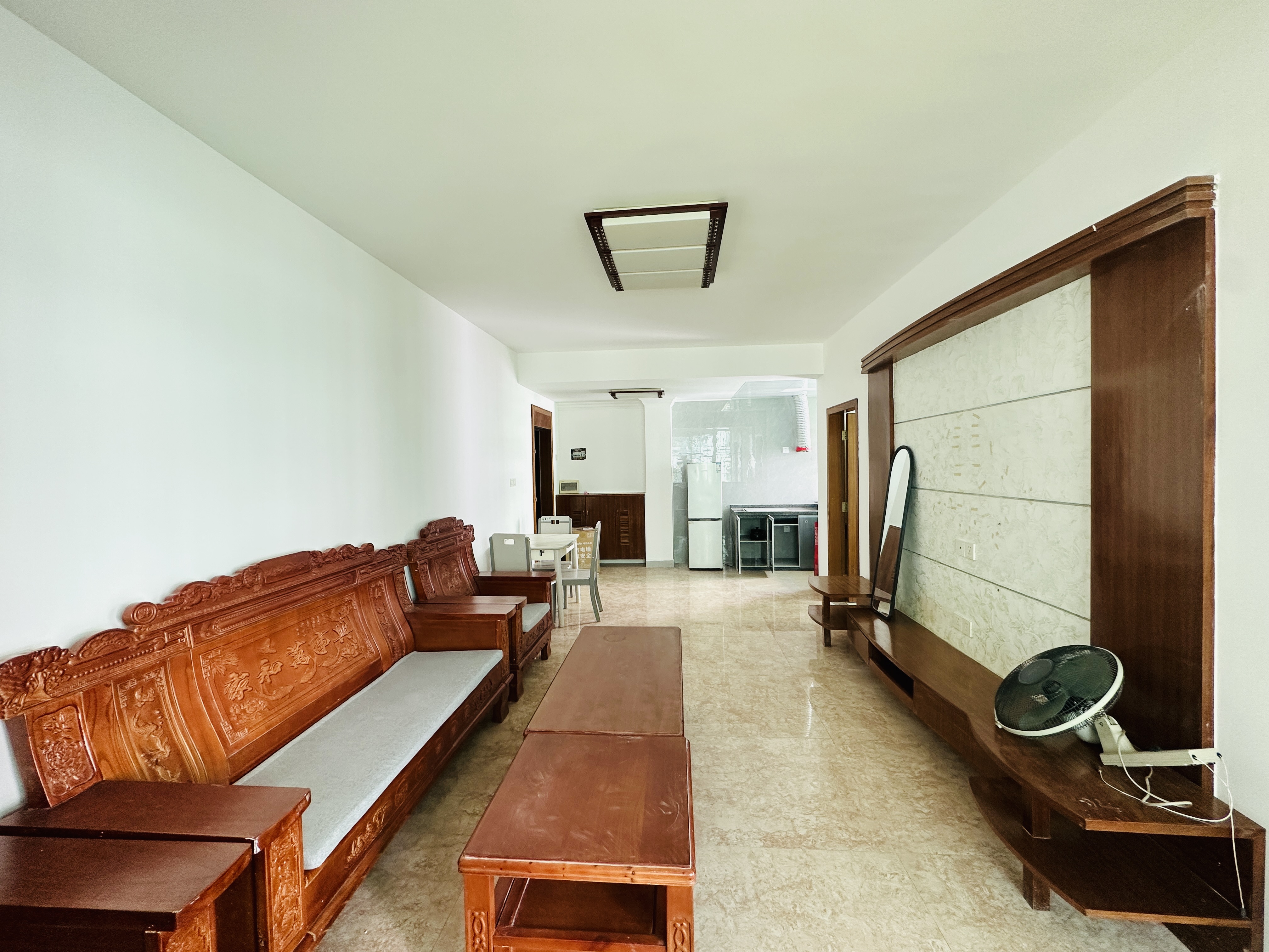 昌茂花园 2室1厅1卫 98.0万 昌茂花园 2室1厅1卫 98.0万客厅