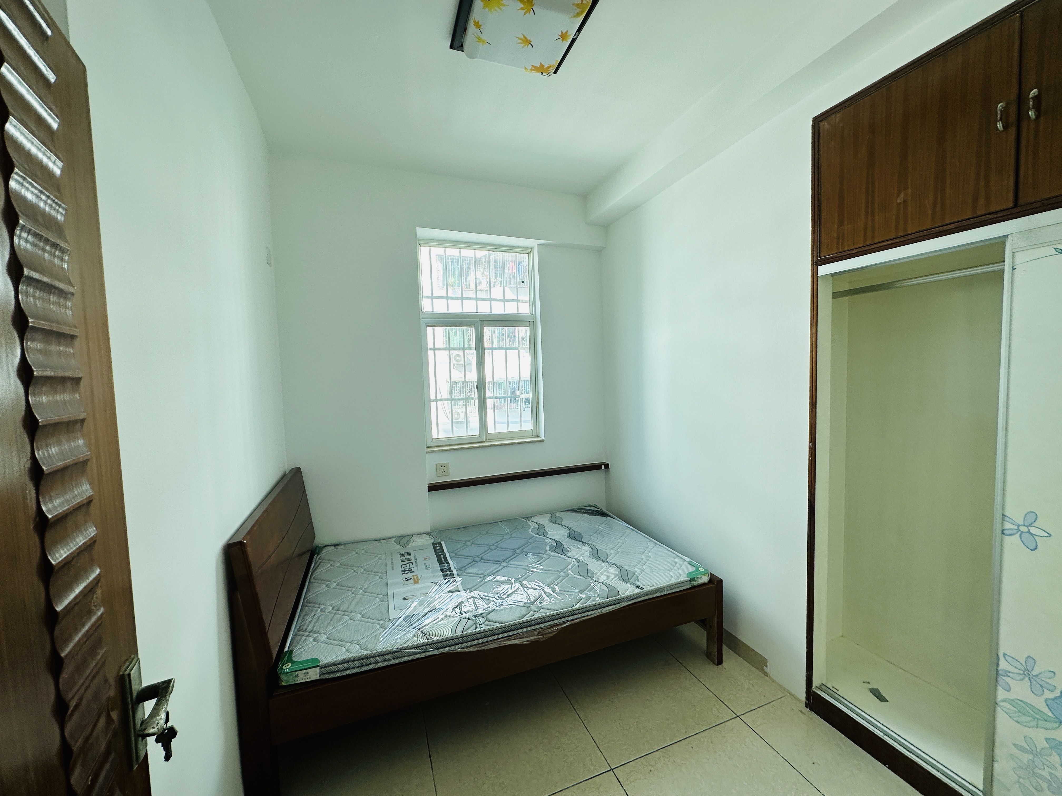 昌茂花园 2室1厅1卫 98.0万 昌茂花园 2室1厅1卫 98.0万卧室