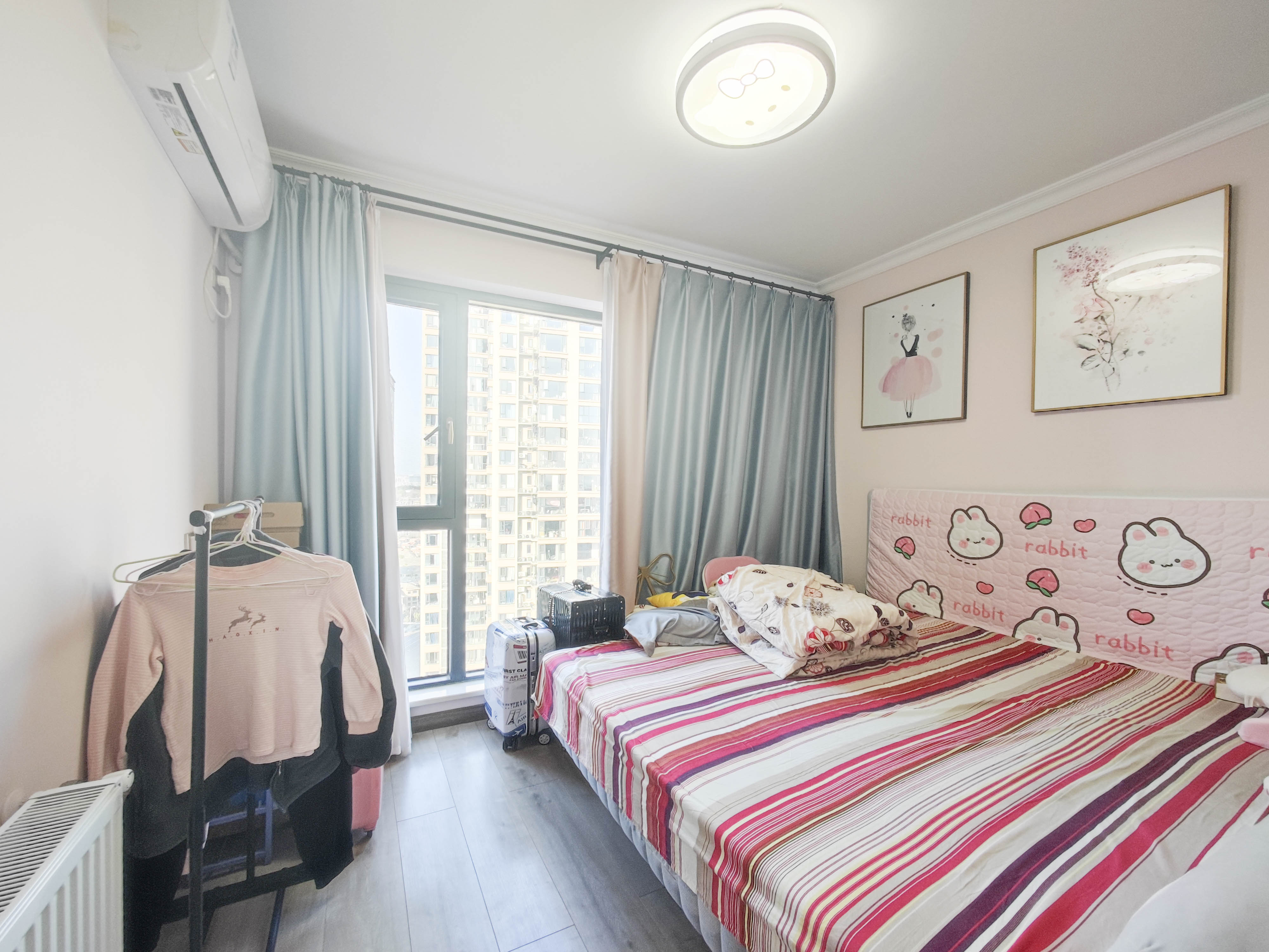 中建嘉和城  4室2厅2卫    132.0万卧室