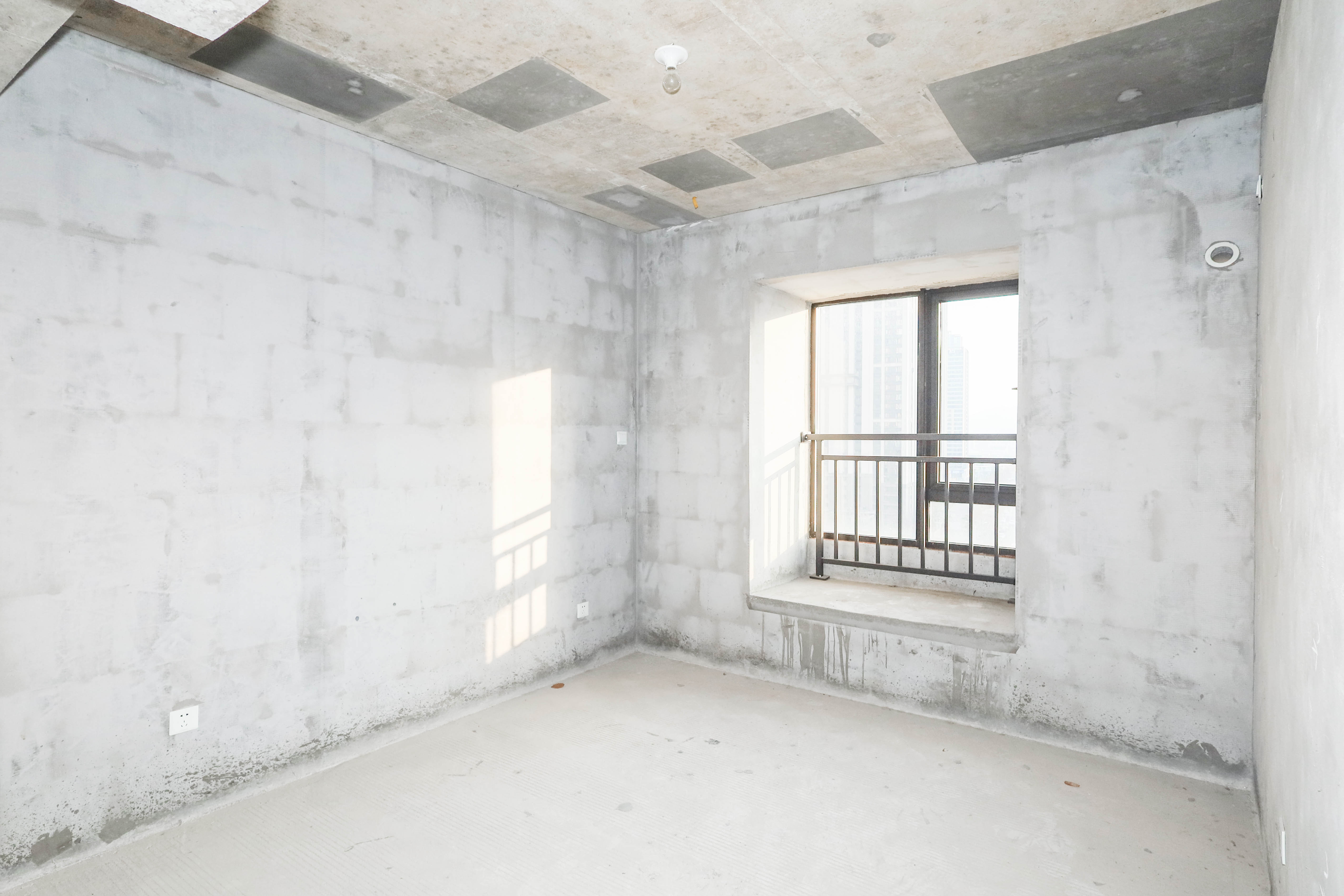 中国铁建梅溪青秀三期  3室2厅2卫   135.00万卧室