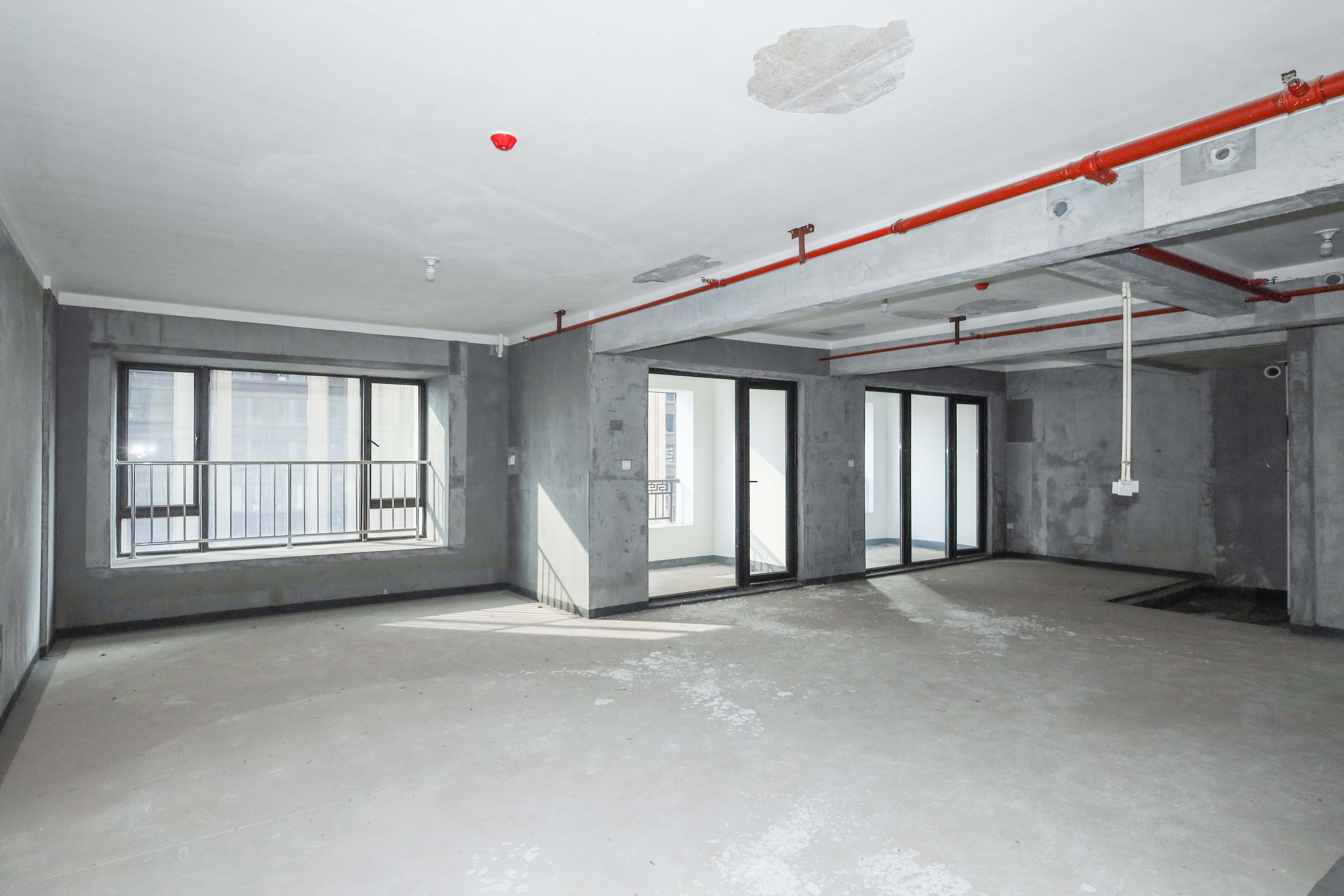 建发央著  4室2厅2卫   210.00万