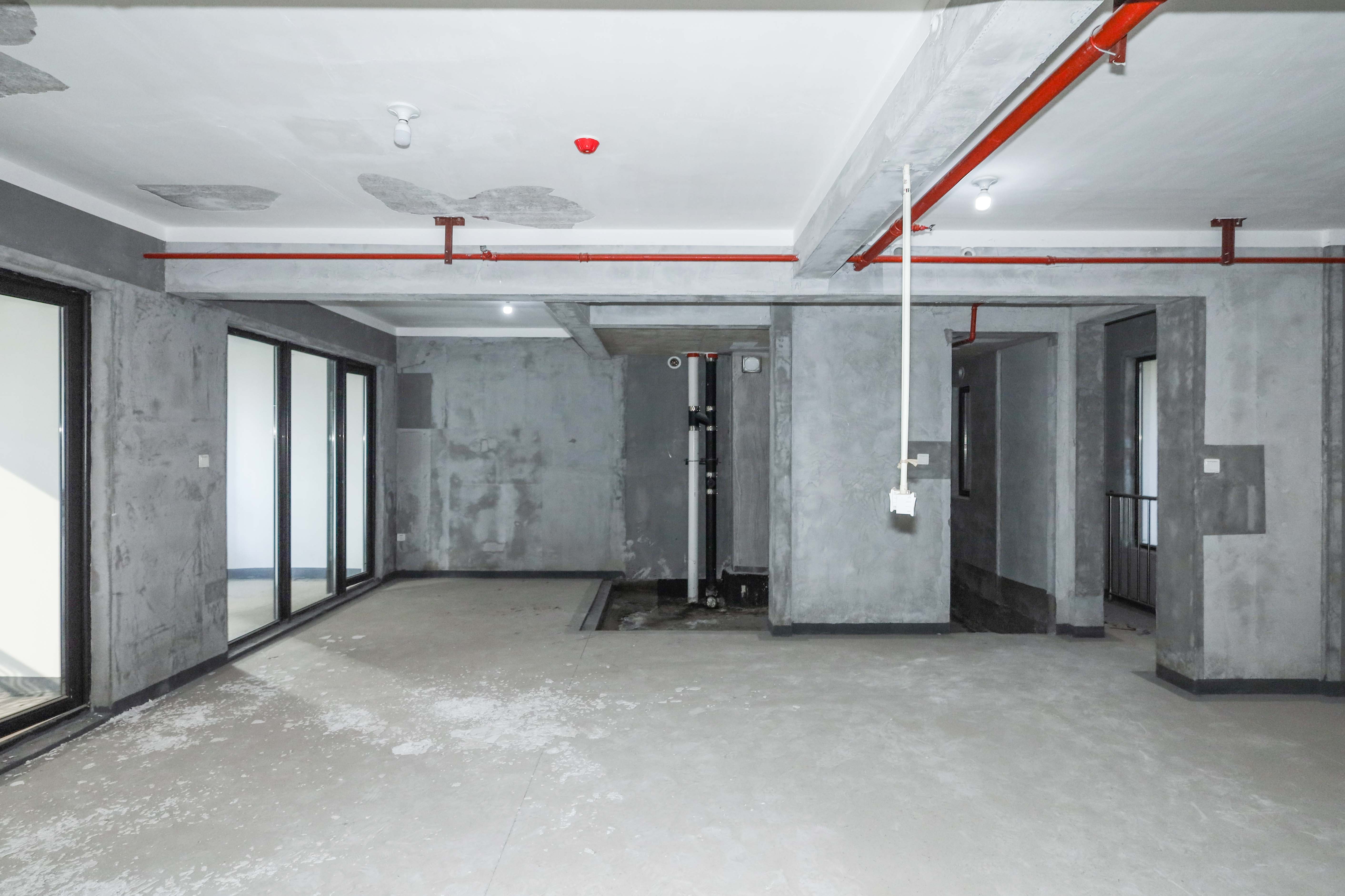 建发央著  4室2厅2卫   210.00万客厅