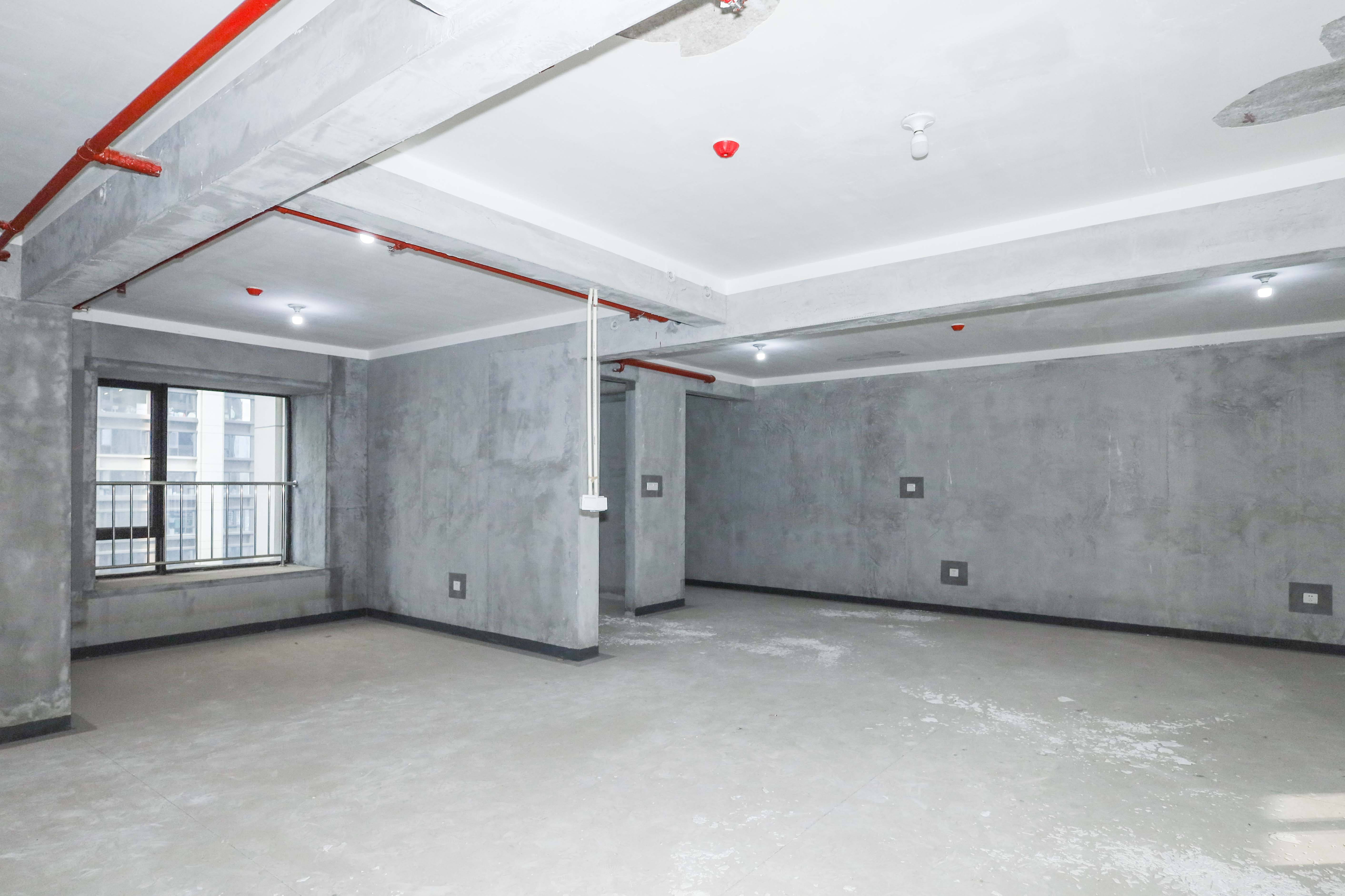 建发央著  4室2厅2卫   210.00万卧室