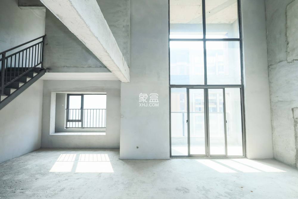 汉唐世家二期  5室2厅2卫   140.00万