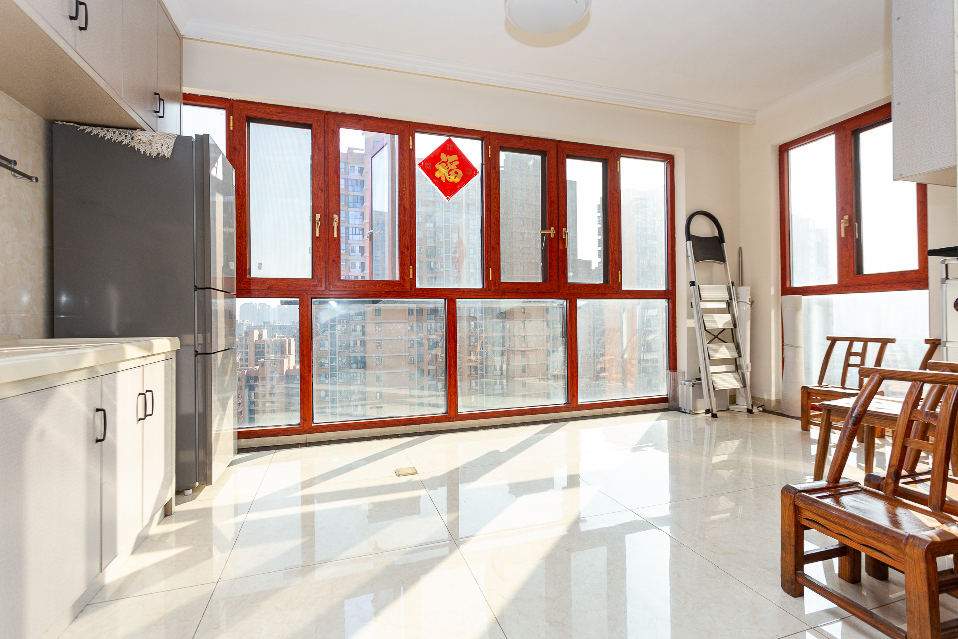 明发国际城 2室2厅1卫 70.0万 明发国际城 2室2厅1卫 70.0万阳台