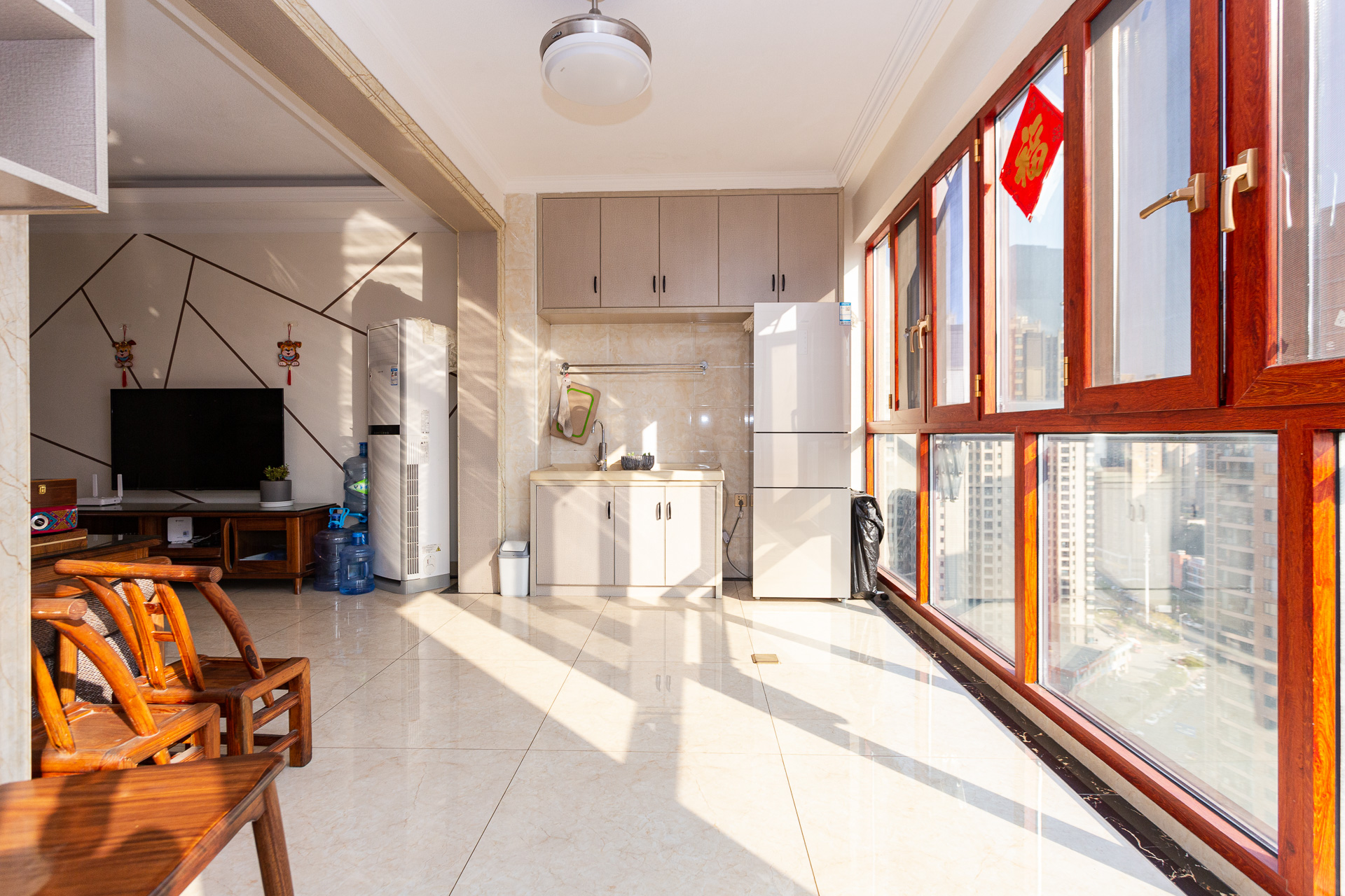 明发国际城 2室2厅1卫 70.0万 明发国际城 2室2厅1卫 70.0万阳台