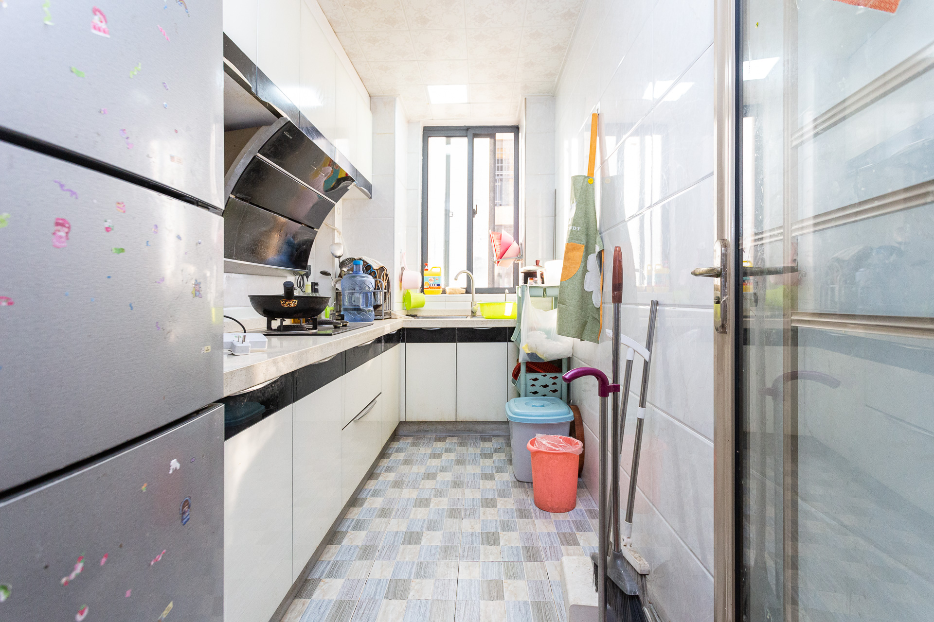 明发国际城  4室2厅2卫    90.0万 明发国际城  4室2厅2卫    90.0万厨房