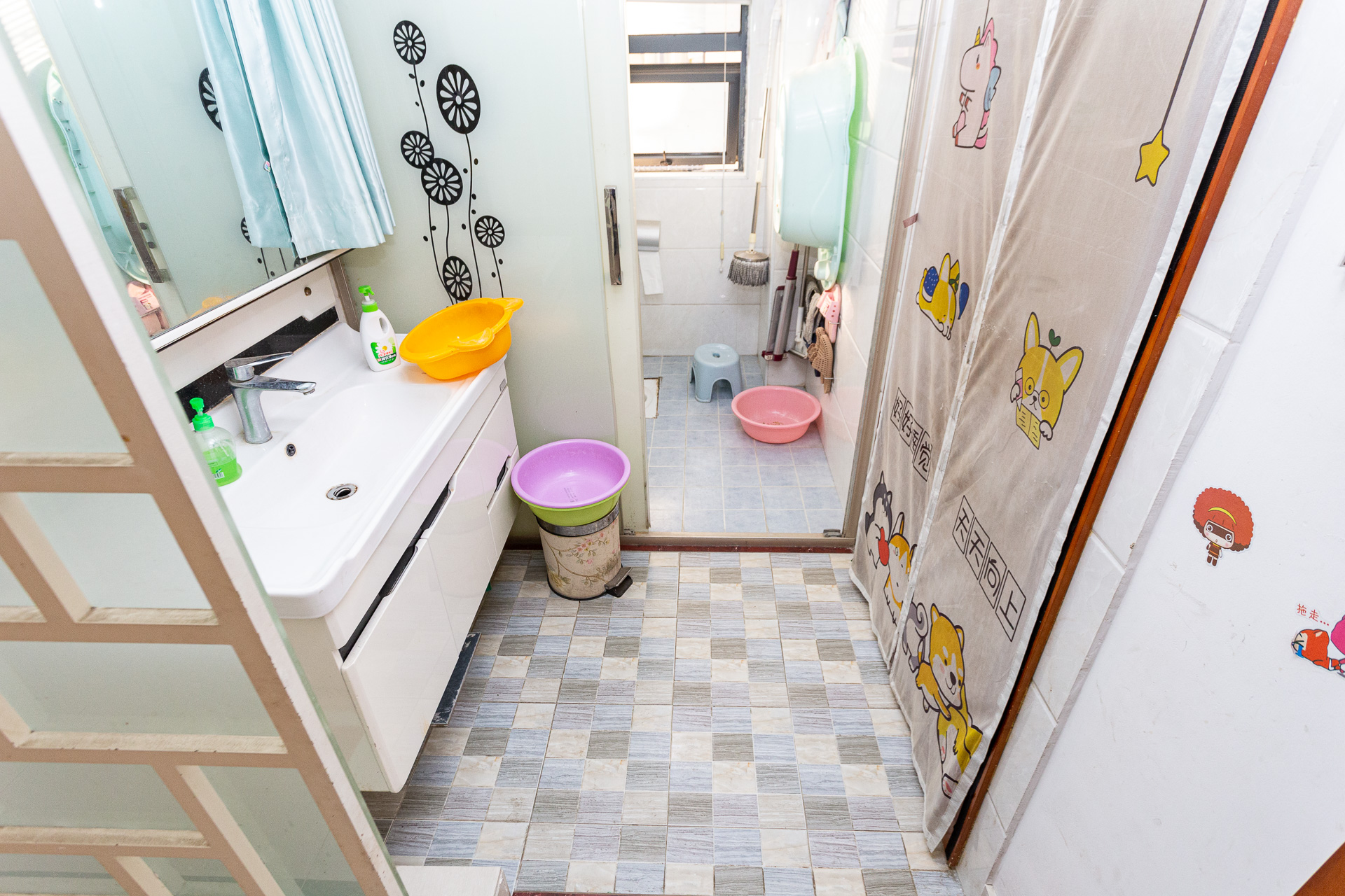 明发国际城  4室2厅2卫    90.0万 明发国际城  4室2厅2卫    90.0万卫生间