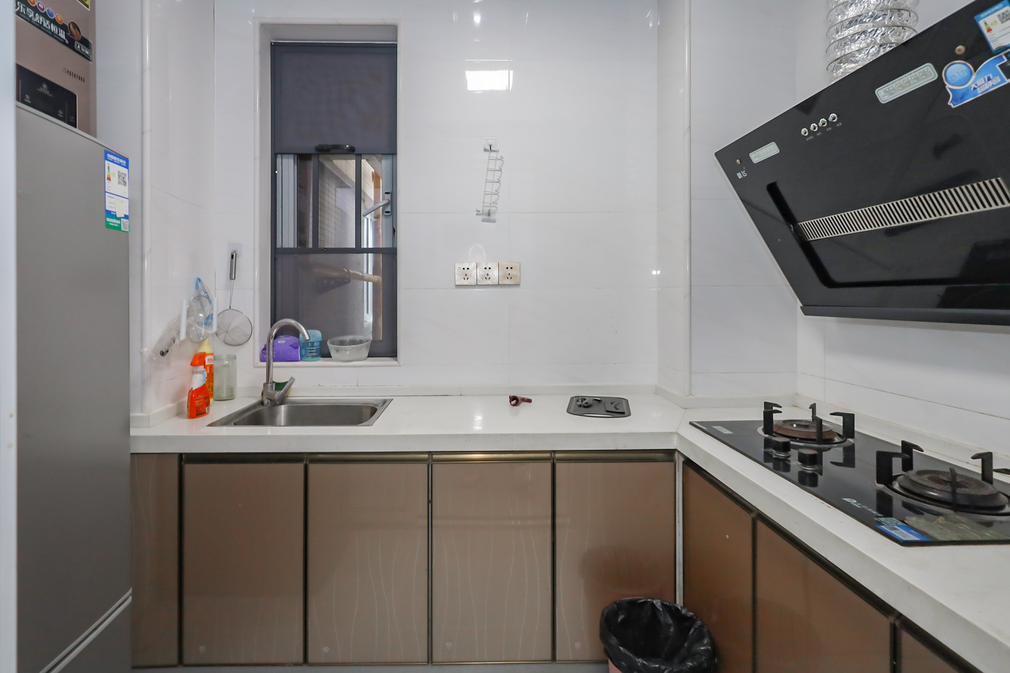 保利天禧D区 3室2厅2卫 120.0万 保利天禧D区 3室2厅2卫 120.0万厨房