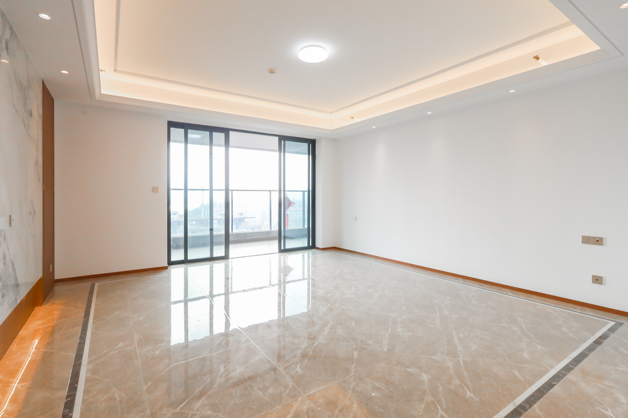 江山印 5室2厅2卫 558.0万 江山印 5室2厅2卫 558.0万客厅