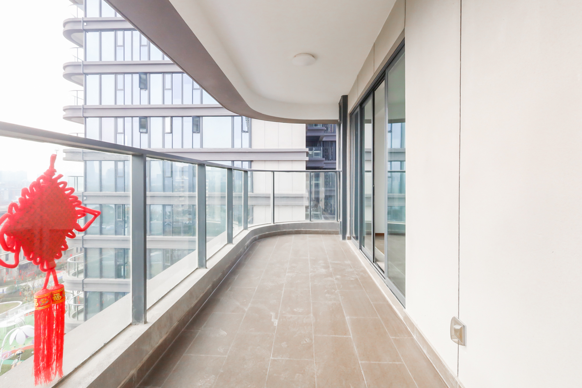 江山印 5室2厅2卫 558.0万 江山印 5室2厅2卫 558.0万阳台