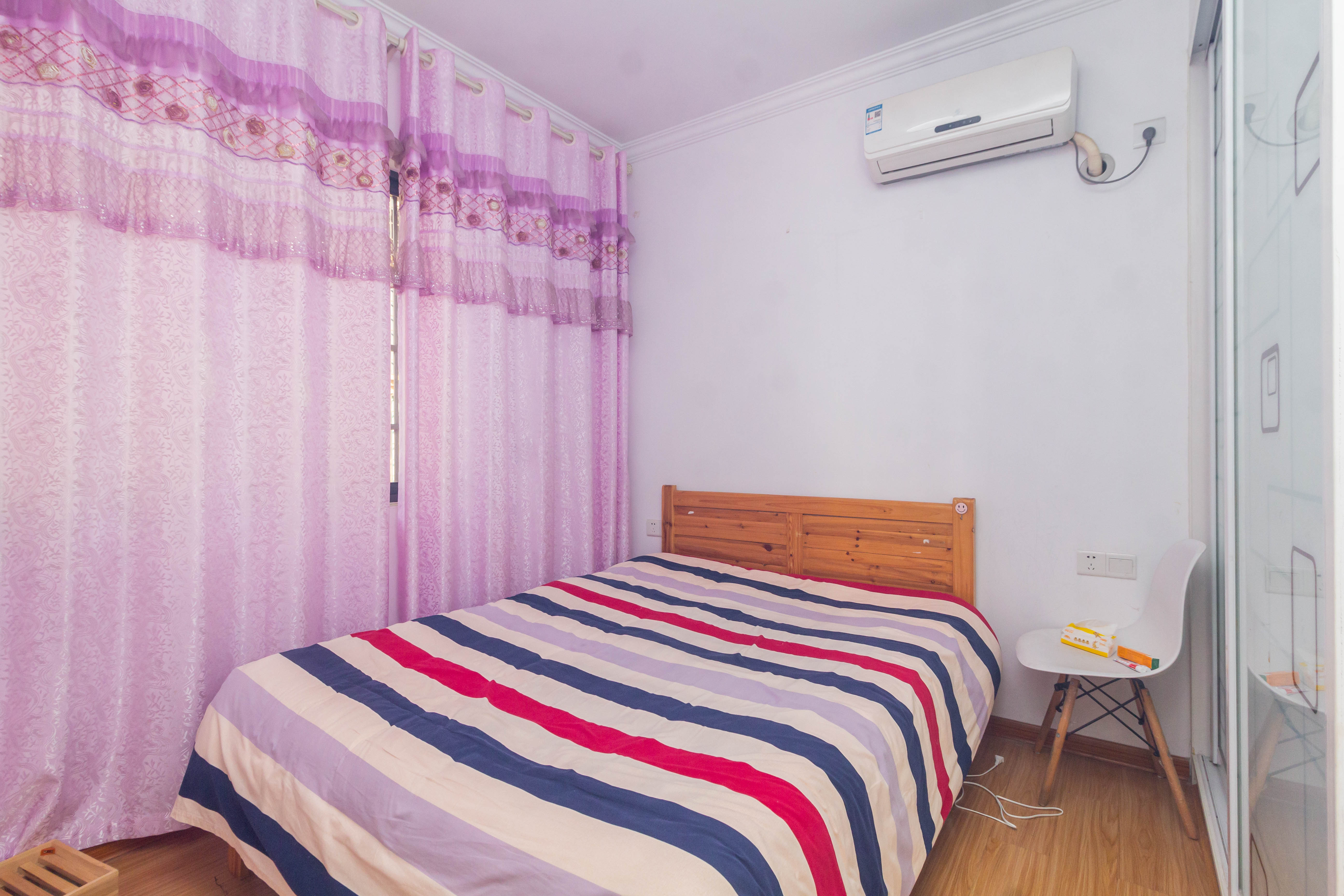 佳美紫郡  3室2厅1卫    56.0万 佳美紫郡  3室2厅1卫    56.0万卧室