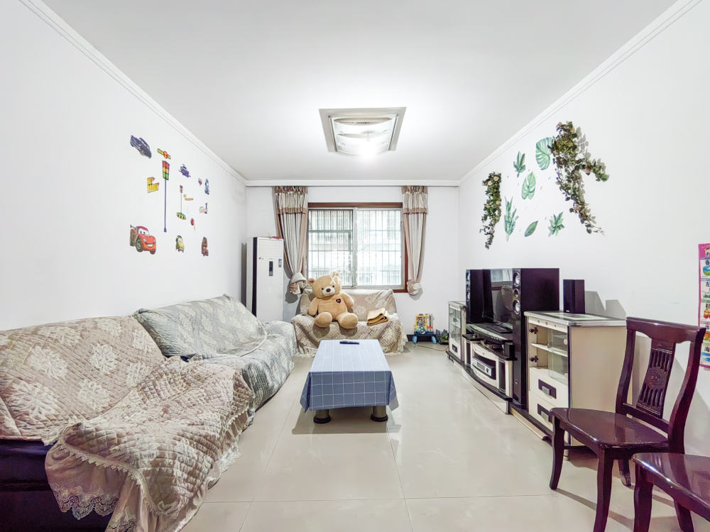 茶叶大市场“山水茗园”  3室2厅2卫    47.0万