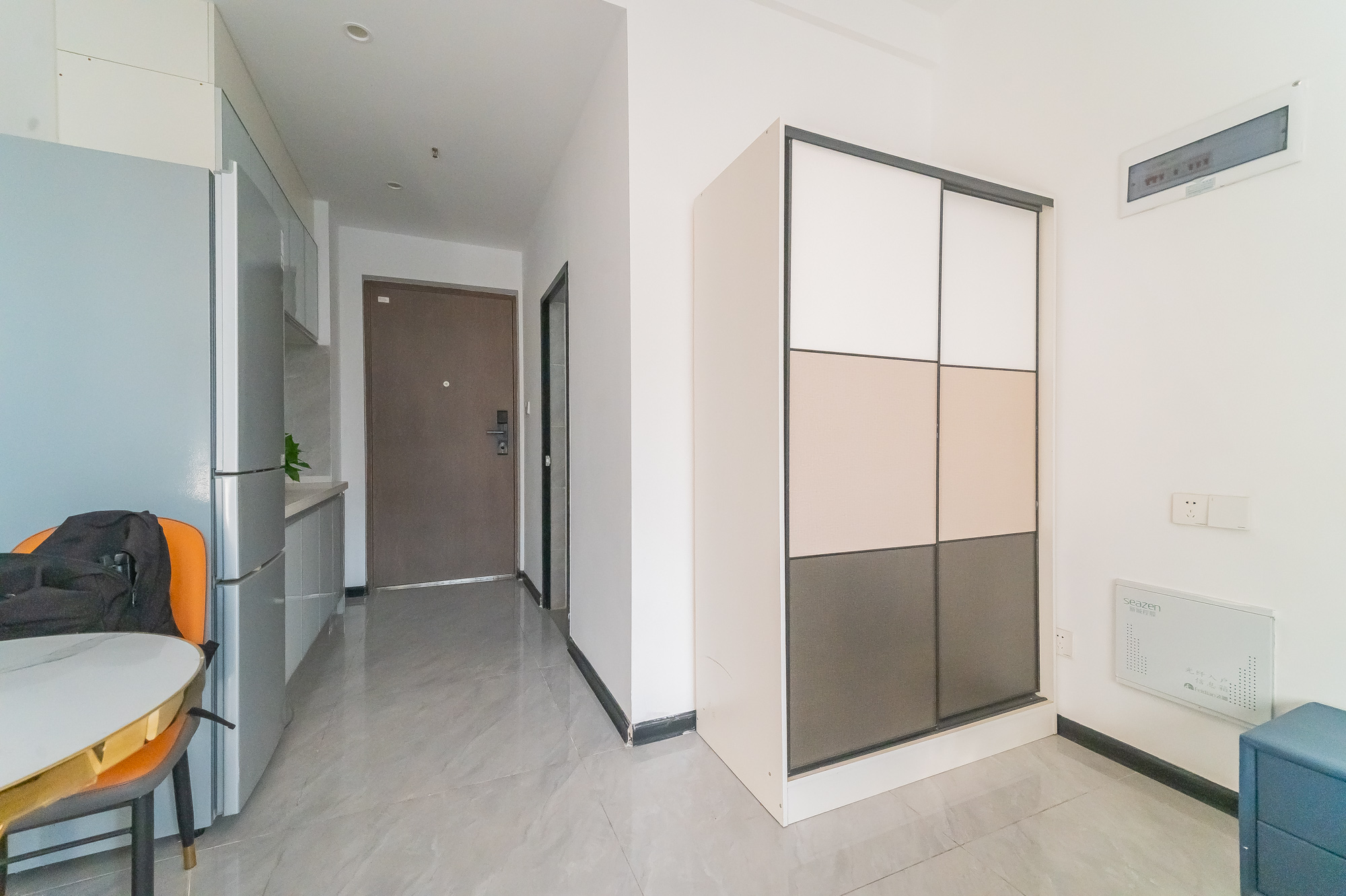 新城悦隽公园 1室1厅1卫 17.5万 新城悦隽公园 1室1厅1卫 17.5万客厅