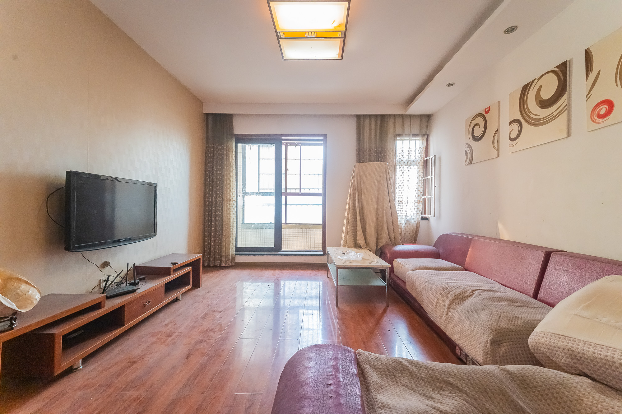 鹏基诺亚山林 3室2厅1卫 120.0万 鹏基诺亚山林 3室2厅1卫 120.0万客厅