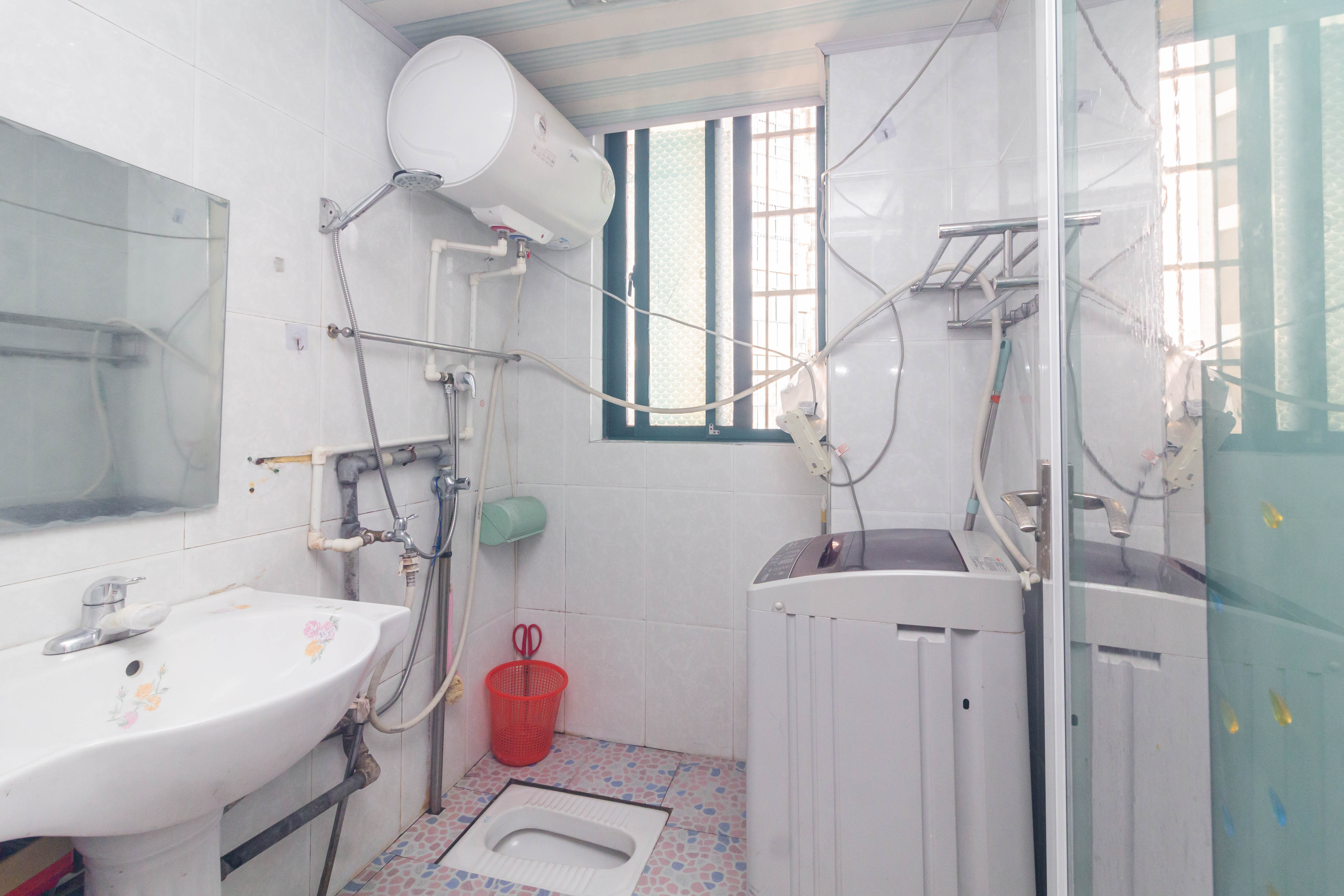 华天LOHO小镇 2室2厅1卫 42.8万 华天LOHO小镇 2室2厅1卫 42.8万卫生间