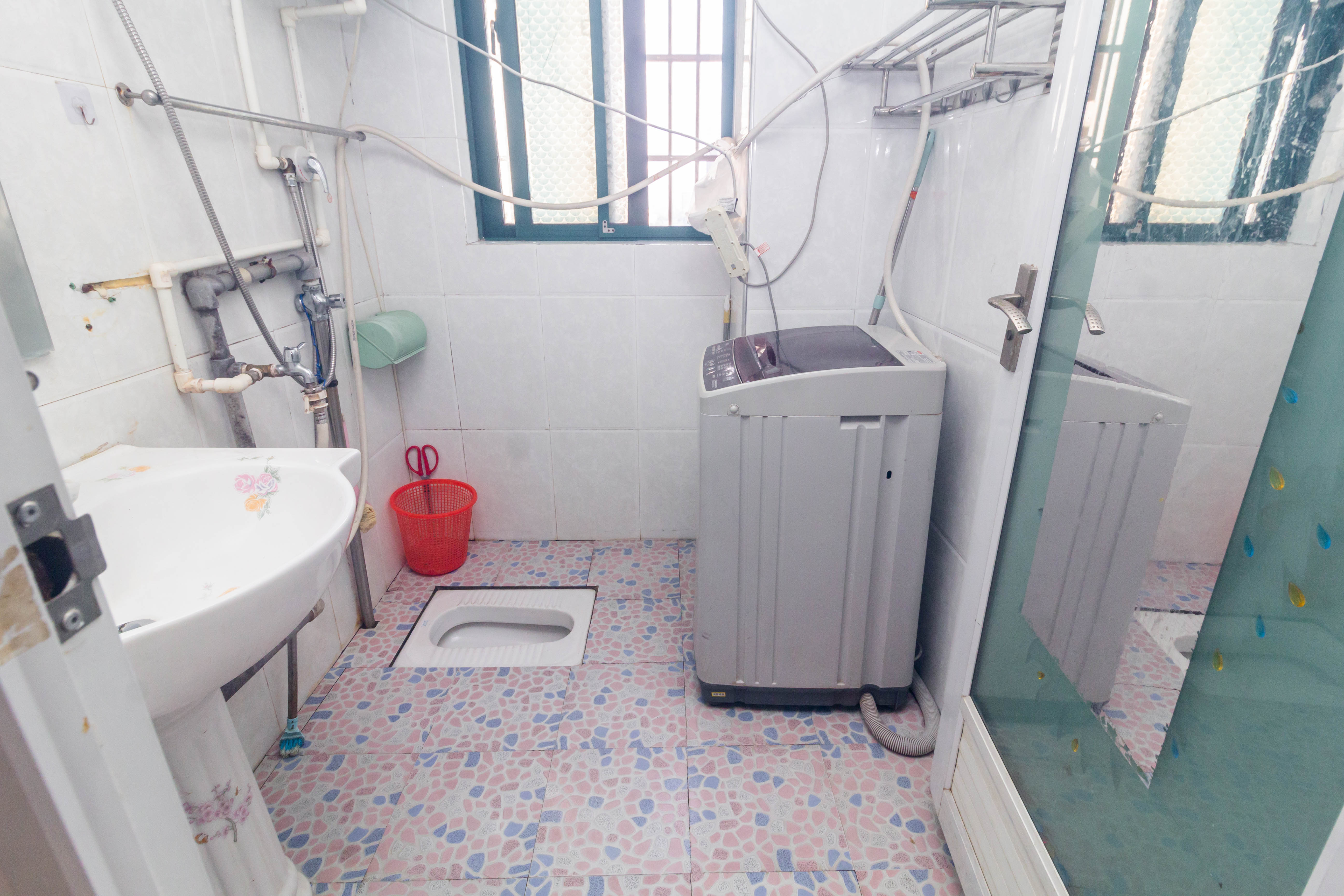 华天LOHO小镇 2室2厅1卫 42.8万 华天LOHO小镇 2室2厅1卫 42.8万卫生间