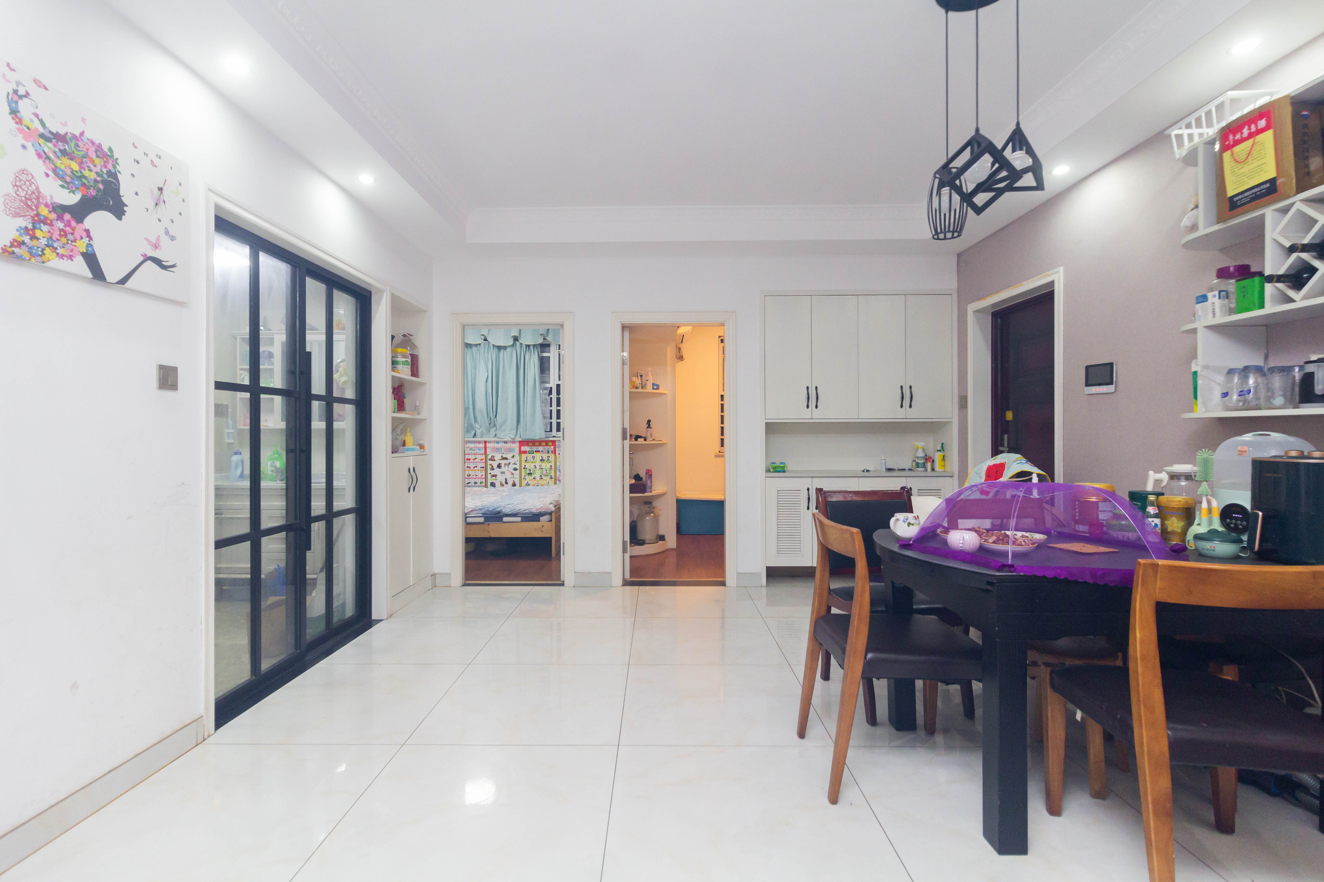 芙蓉万国城MOMA(卓越汇富苑) 3室2厅2卫 99.0万 芙蓉万国城MOMA(卓越汇富苑) 3室2厅2卫 99.0万客厅