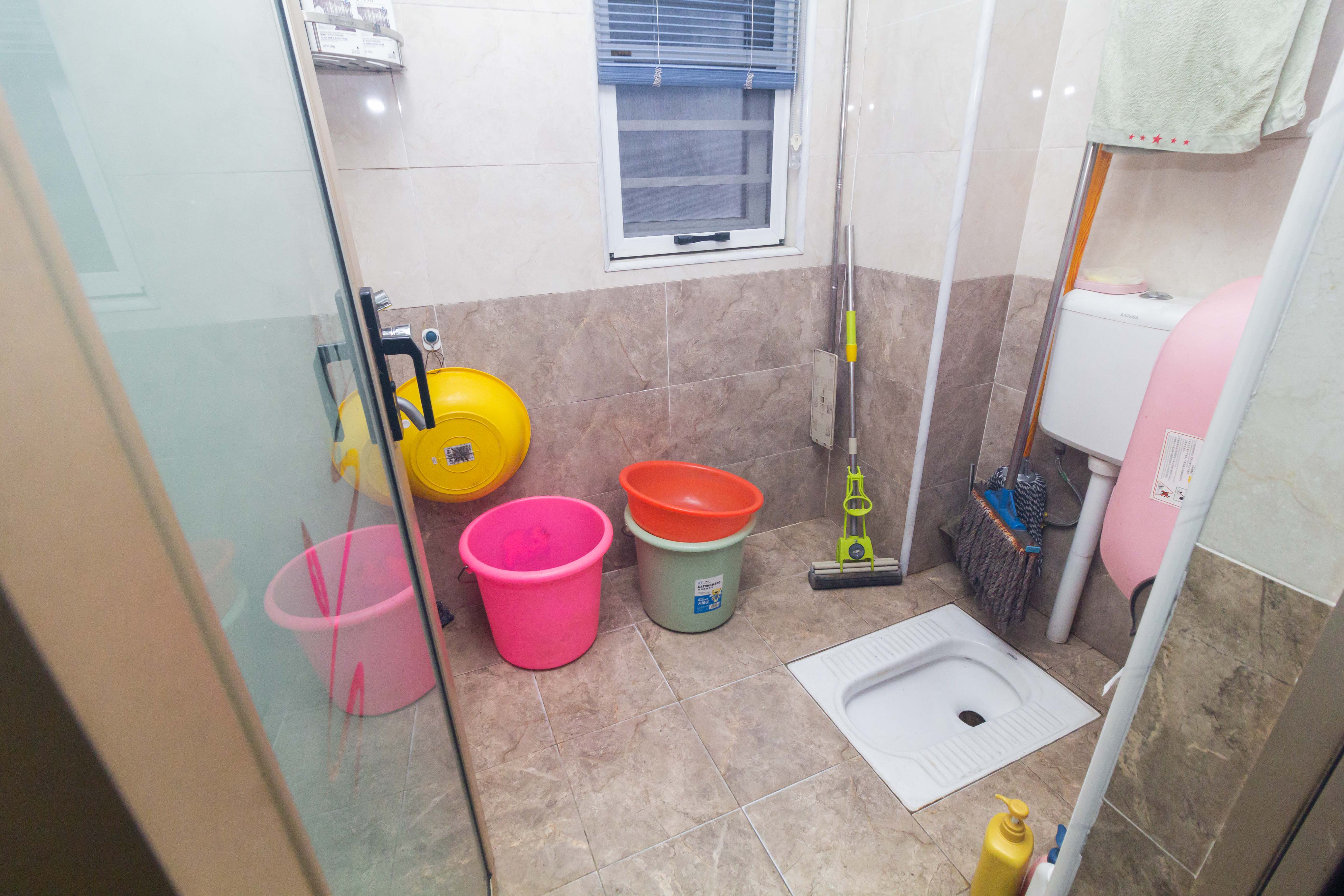 芙蓉万国城MOMA(卓越汇富苑) 3室2厅2卫 99.0万 芙蓉万国城MOMA(卓越汇富苑) 3室2厅2卫 99.0万卫生间