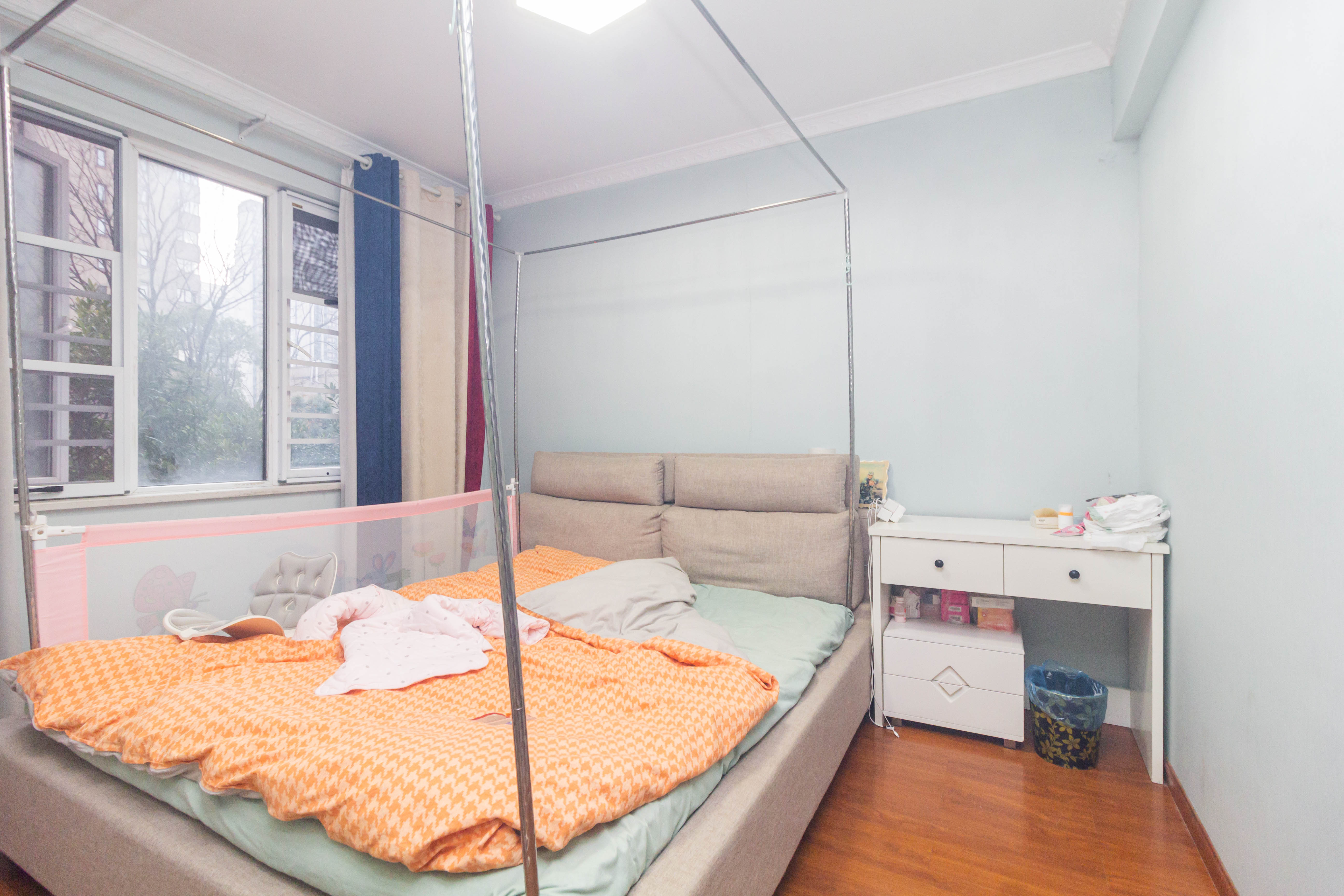 芙蓉万国城MOMA(卓越汇富苑) 3室2厅2卫 99.0万 芙蓉万国城MOMA(卓越汇富苑) 3室2厅2卫 99.0万卧室