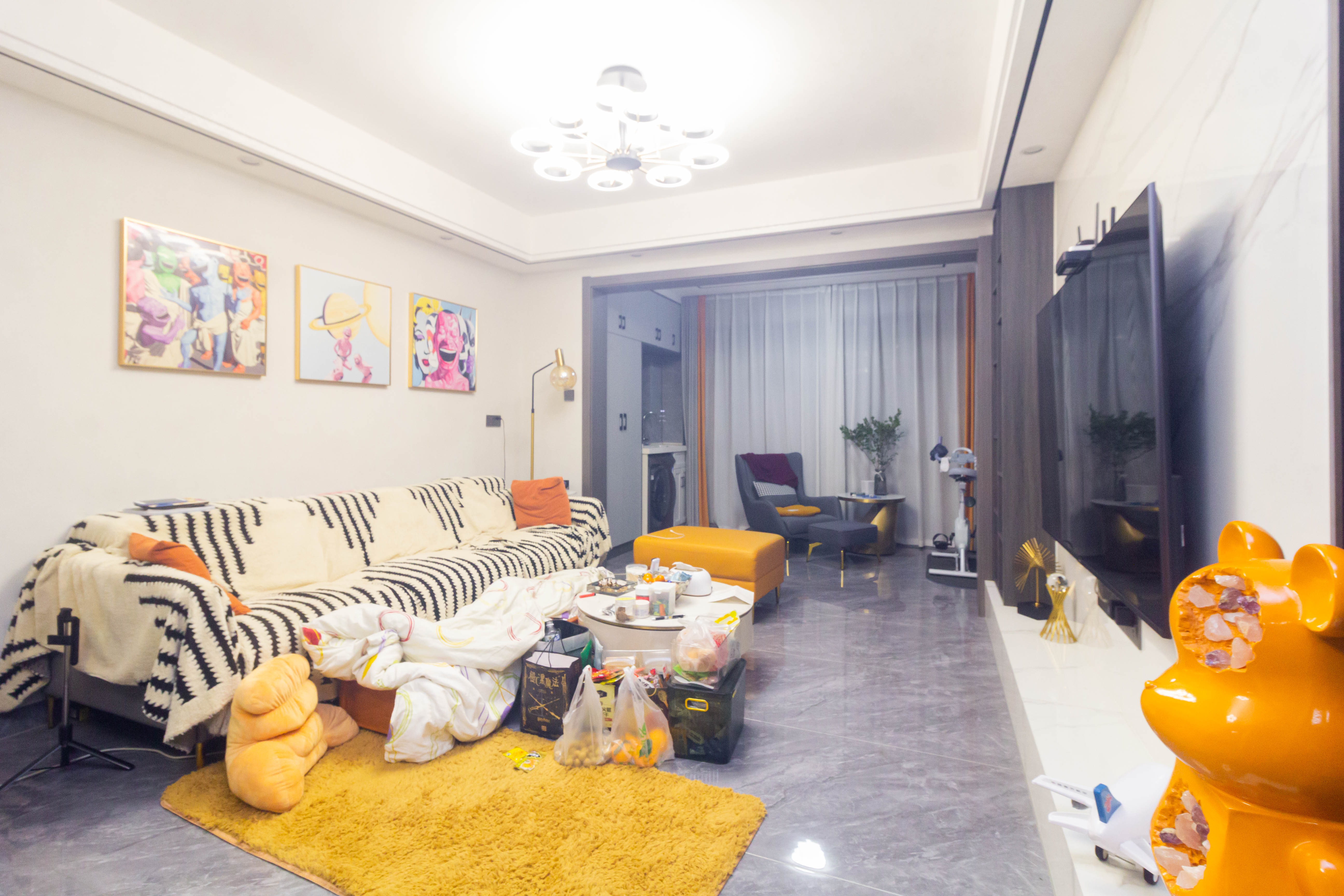 中交中央公园D4区 3室1厅1卫 125.0万 中交中央公园D4区 3室1厅1卫 125.0万客厅