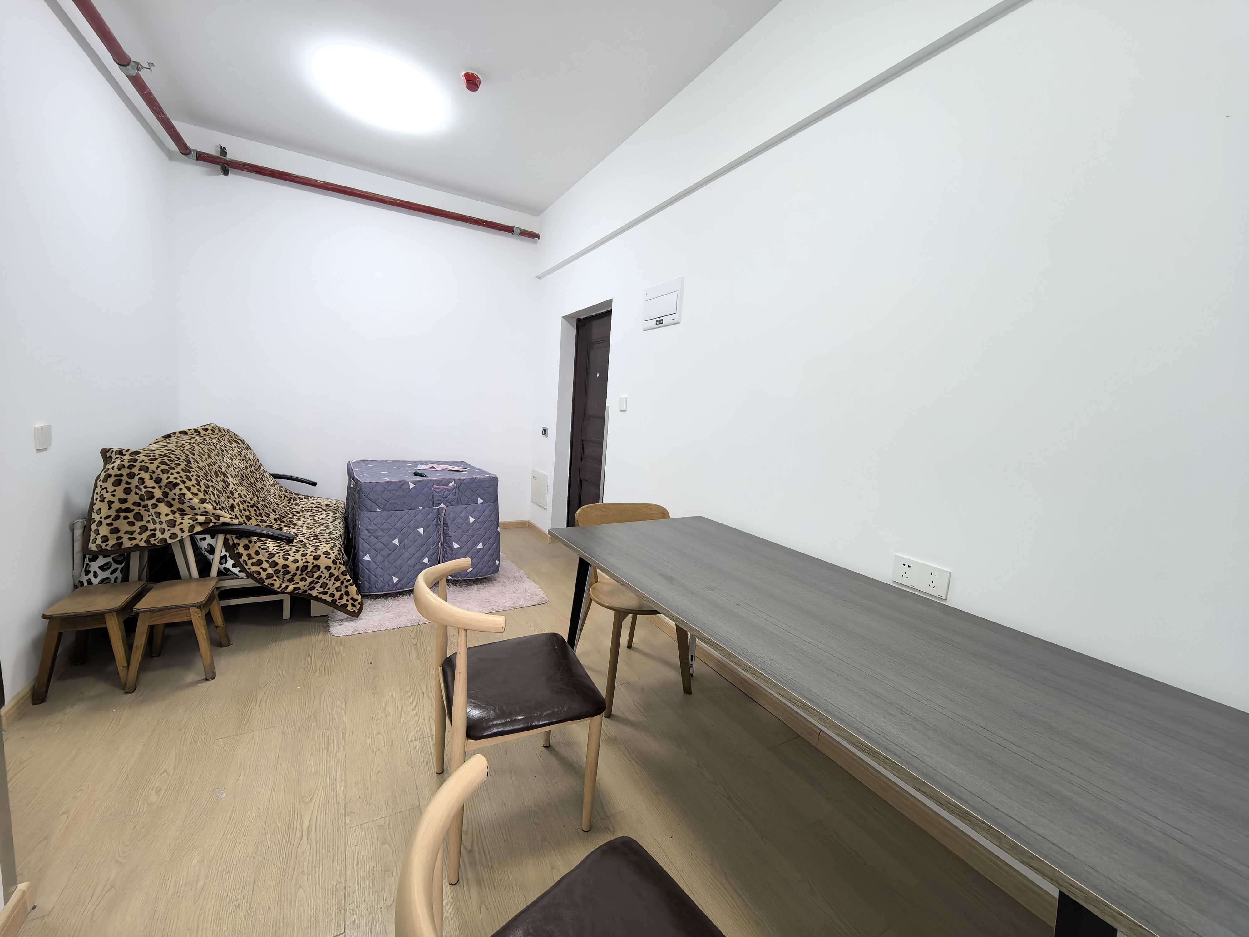 中建江湾壹号  1室1厅1卫    28.0万 中建江湾壹号  1室1厅1卫    28.0万室内图