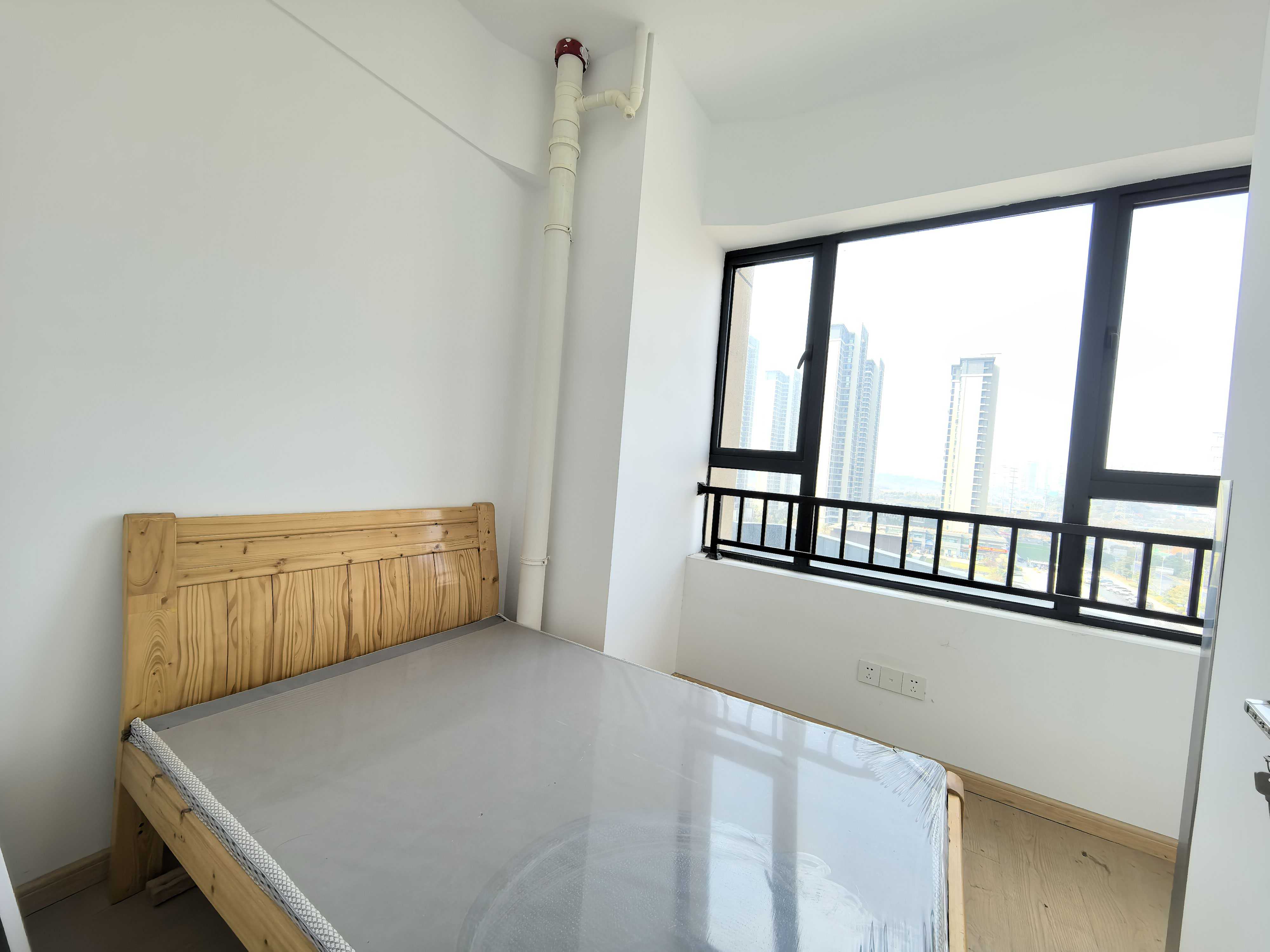 中建江湾壹号  1室1厅1卫    28.0万 中建江湾壹号  1室1厅1卫    28.0万室内图