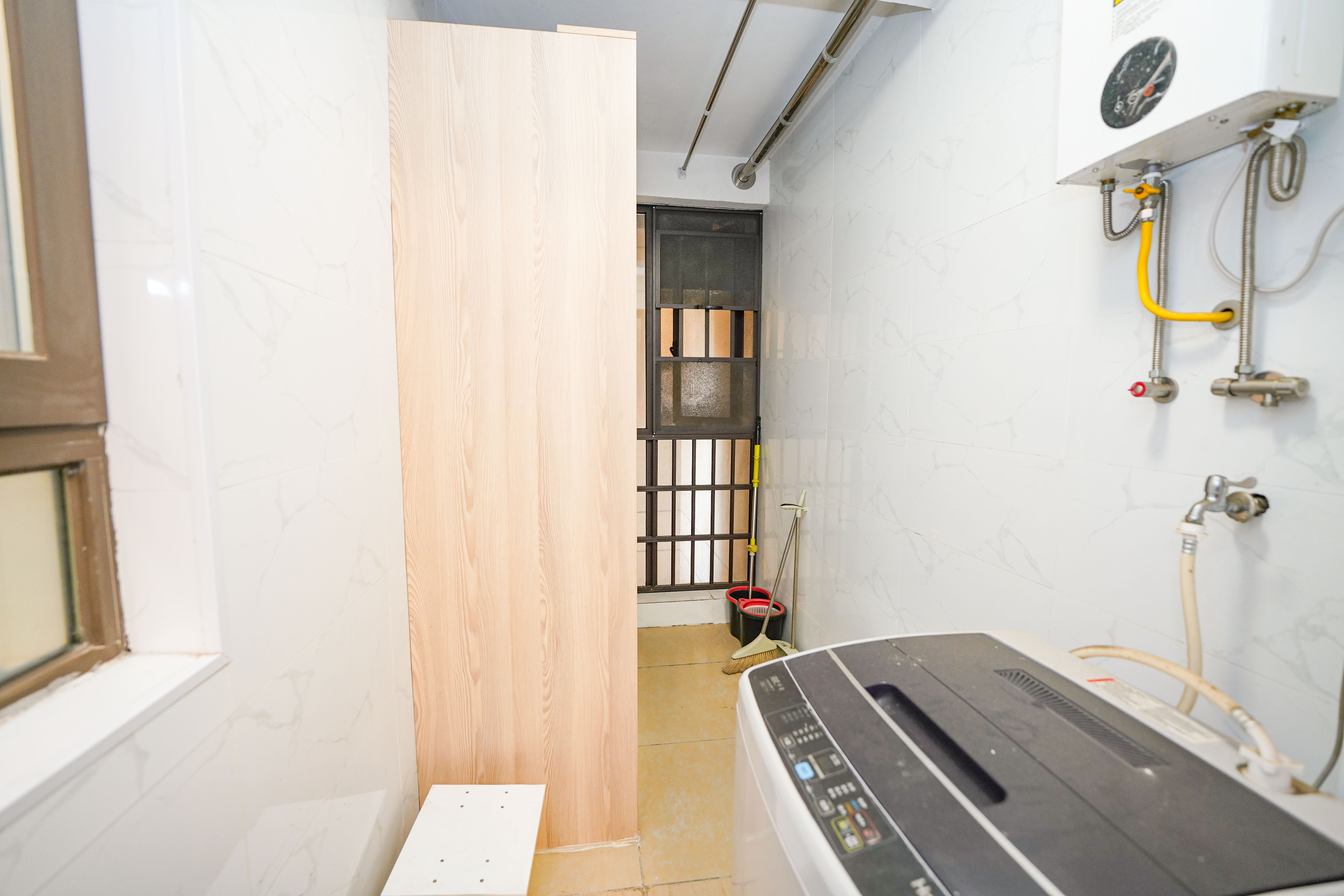 碧桂园公园壹号(凯怡茗苑) 3室2厅1卫 60.88万 碧桂园公园壹号(凯怡茗苑) 3室2厅1卫 60.88万阳台