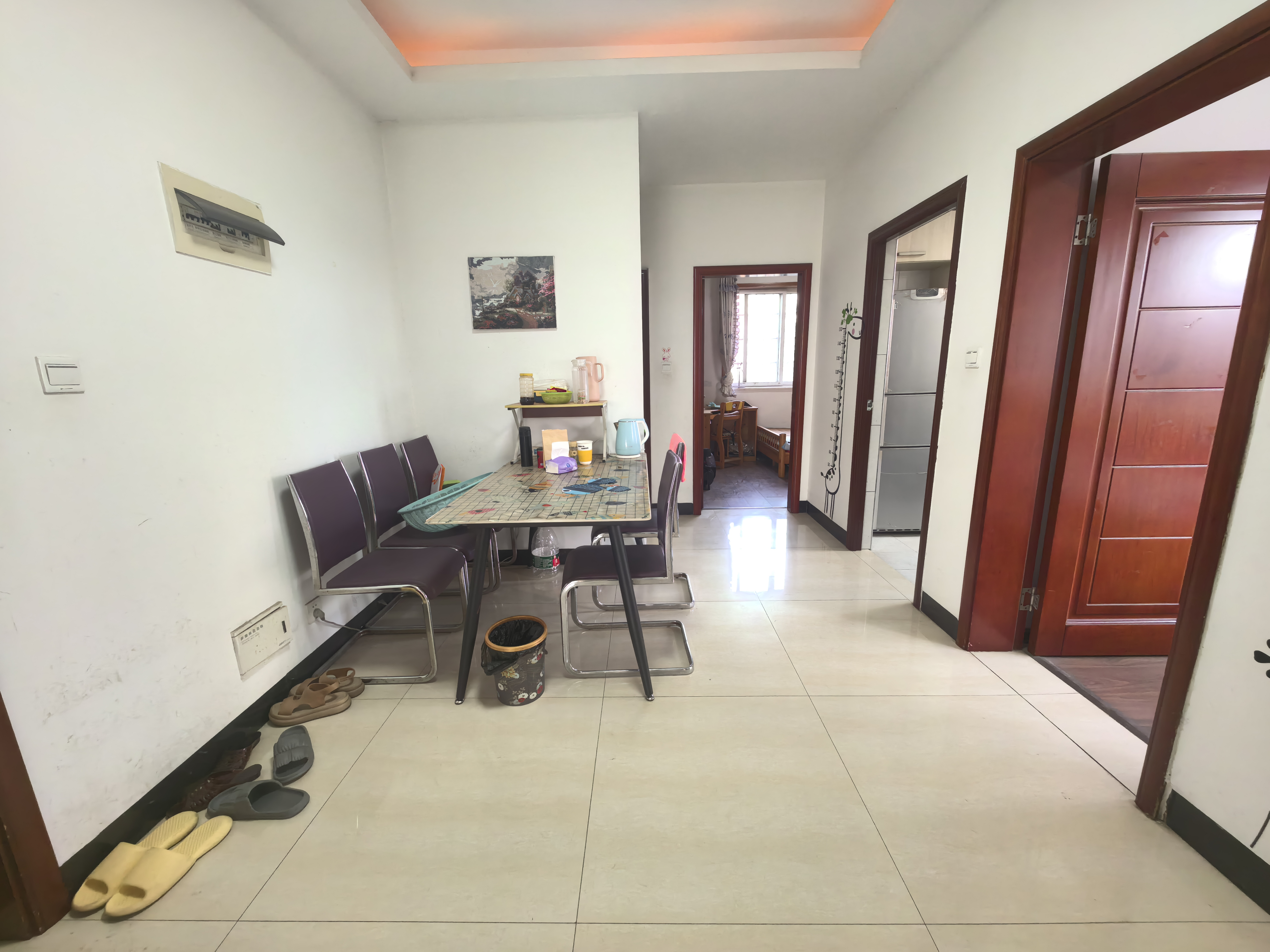 莱茵小镇  3室2厅1卫    36.8万 莱茵小镇  3室2厅1卫    36.8万室内图