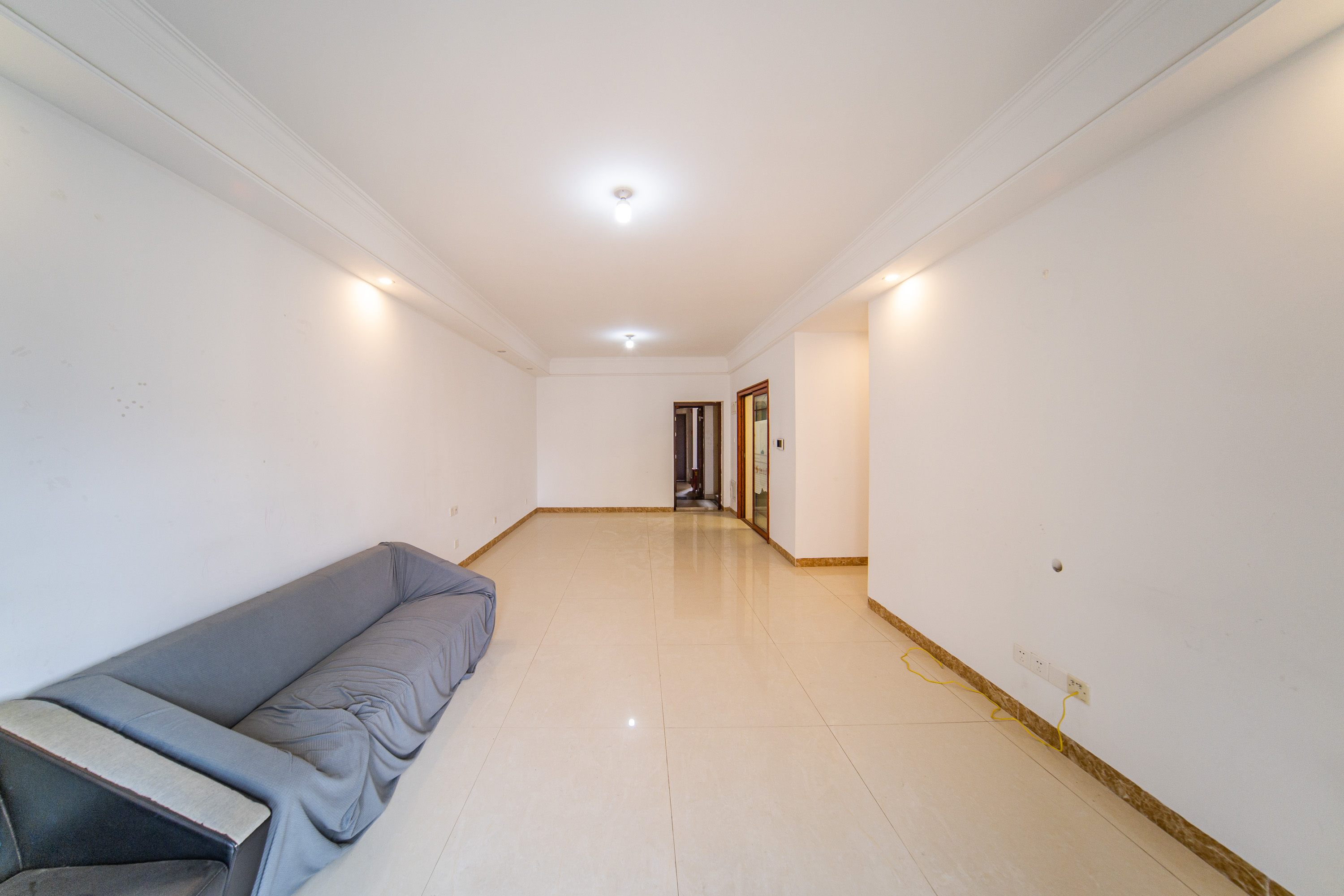 江山帝景哈佛 3室2厅2卫 105.0万 江山帝景哈佛 3室2厅2卫 105.0万客厅