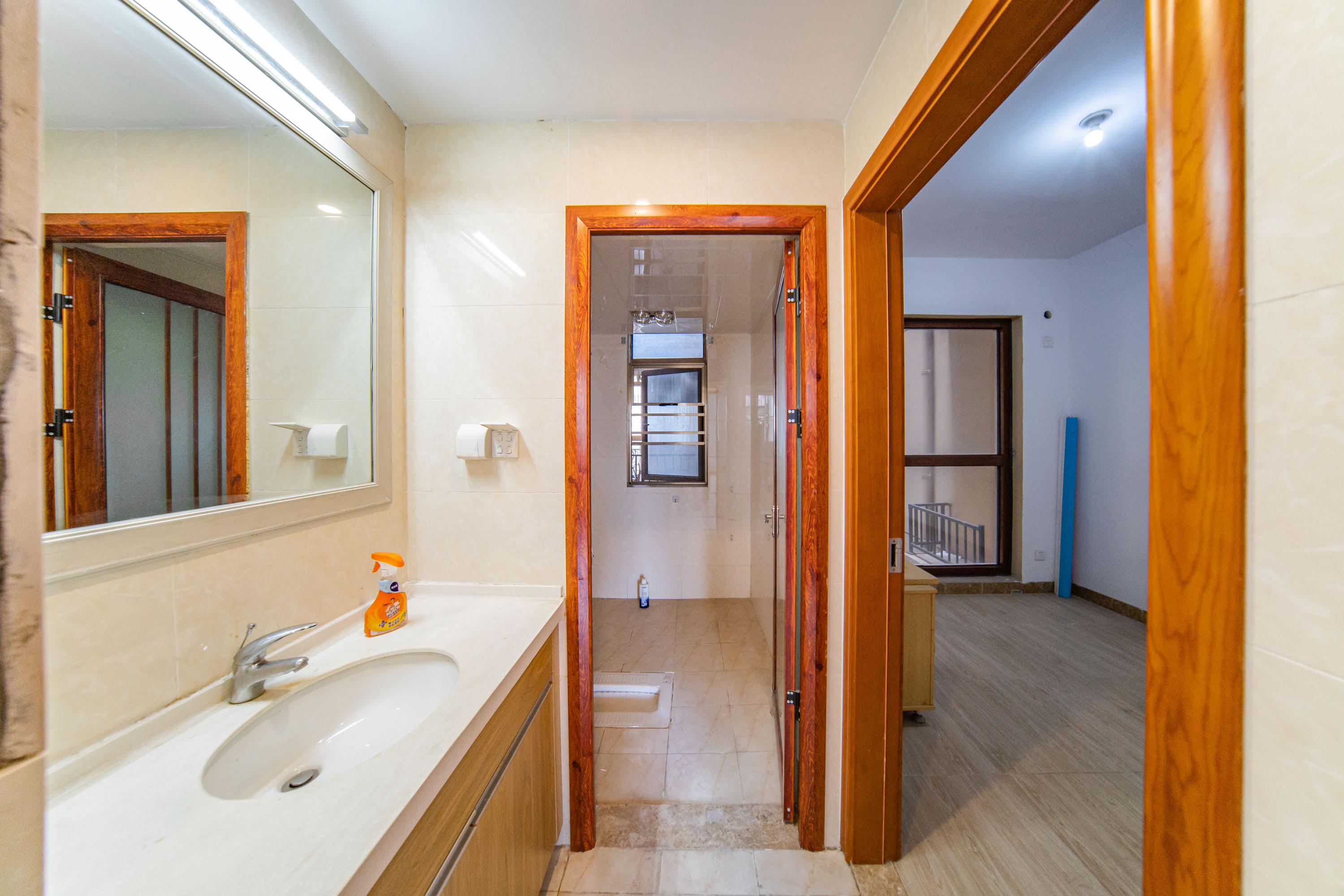 江山帝景哈佛 3室2厅2卫 105.0万 江山帝景哈佛 3室2厅2卫 105.0万卫生间