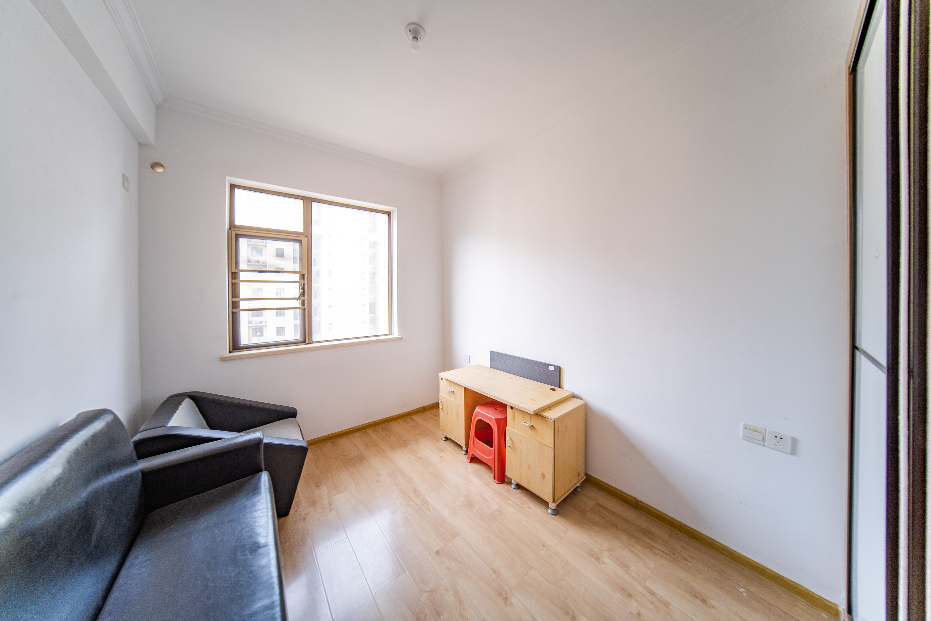 江山帝景哈佛 3室2厅2卫 105.0万 江山帝景哈佛 3室2厅2卫 105.0万卧室