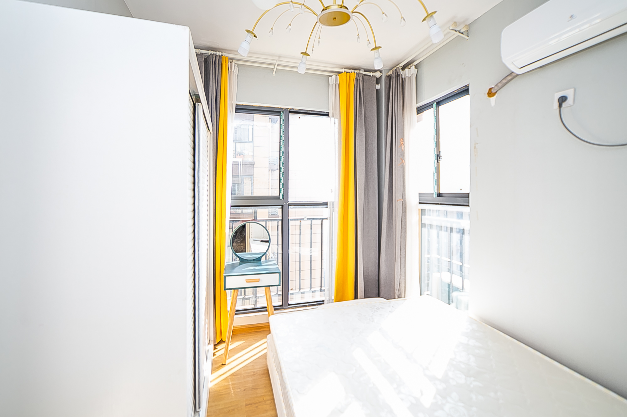 荣盛花语书苑  3室2厅1卫    82.0万 荣盛花语书苑  3室2厅1卫    82.0万卧室