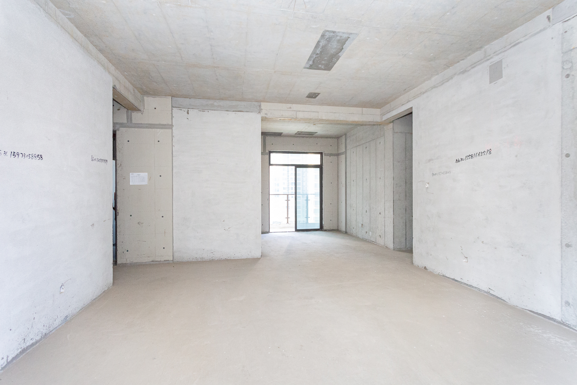 润和湘江天地AB区 4室2厅2卫 185.0万 润和湘江天地AB区 4室2厅2卫 185.0万客厅