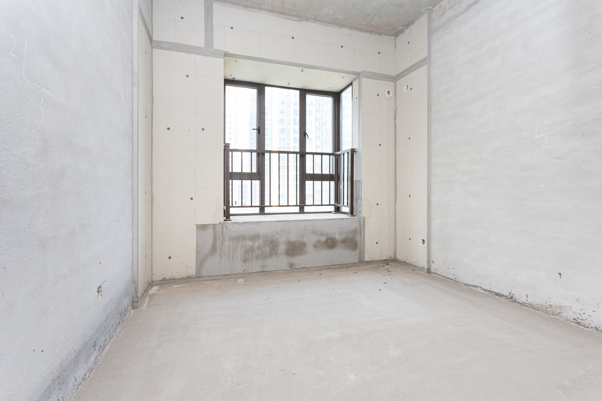 润和湘江天地AB区 4室2厅2卫 185.0万 润和湘江天地AB区 4室2厅2卫 185.0万卧室