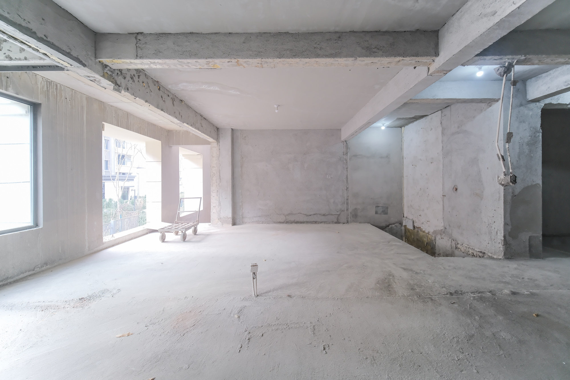 爱情公望府 5室2厅3卫 295.0万 爱情公望府 5室2厅3卫 295.0万卧室