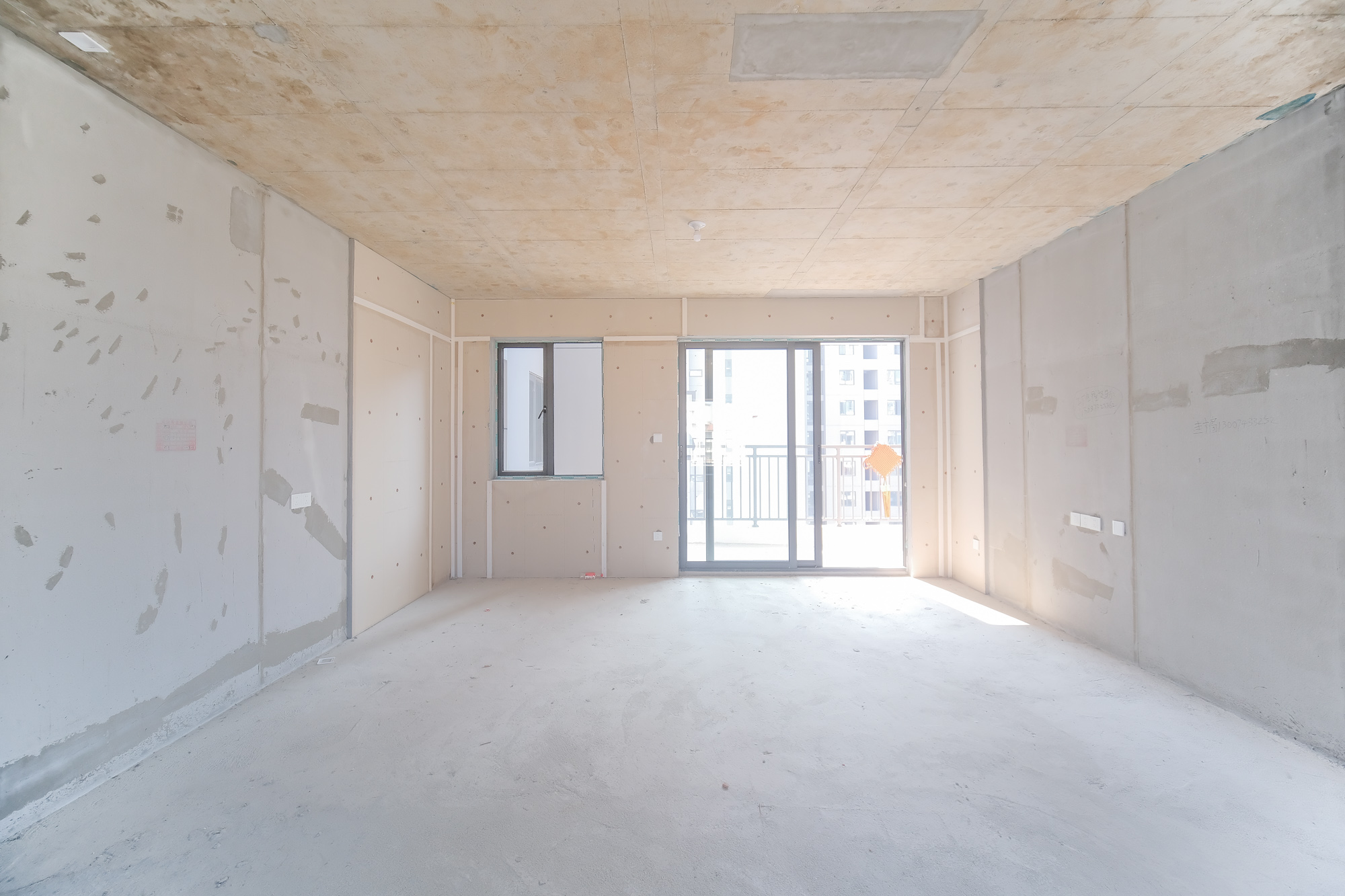 和顺府  5室2厅2卫    132.0万 和顺府  5室2厅2卫    132.0万客厅